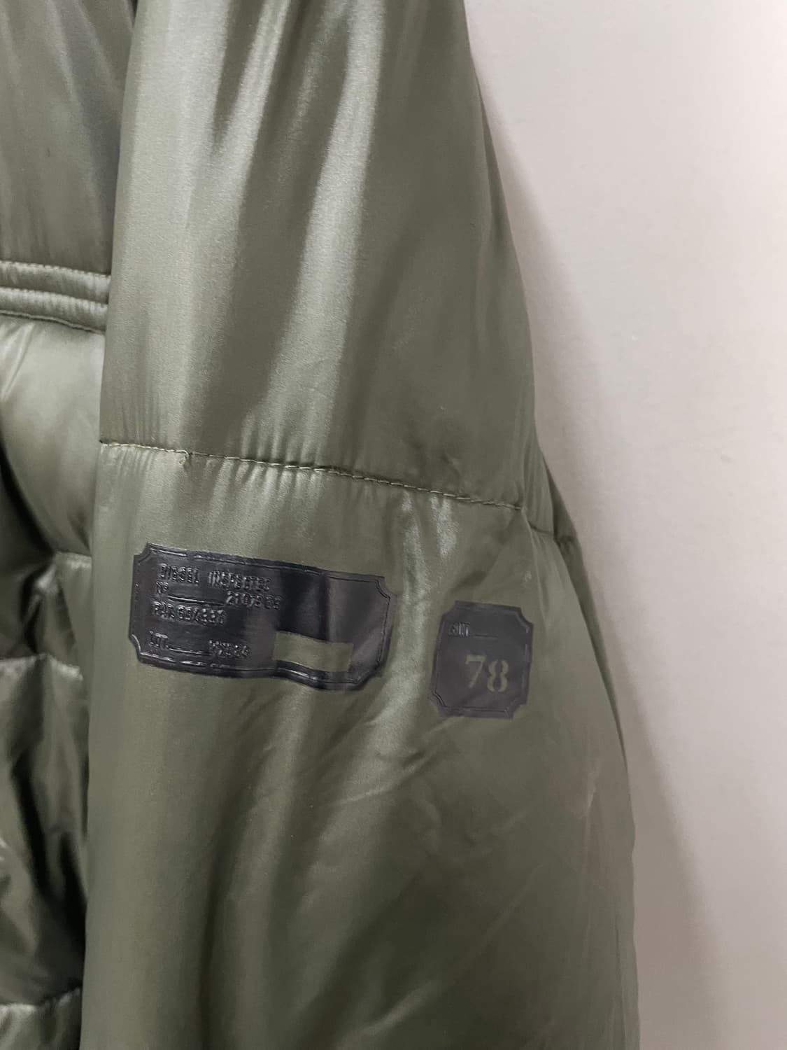 디젤 더플 다운 패딩 H2343 상품이미지4