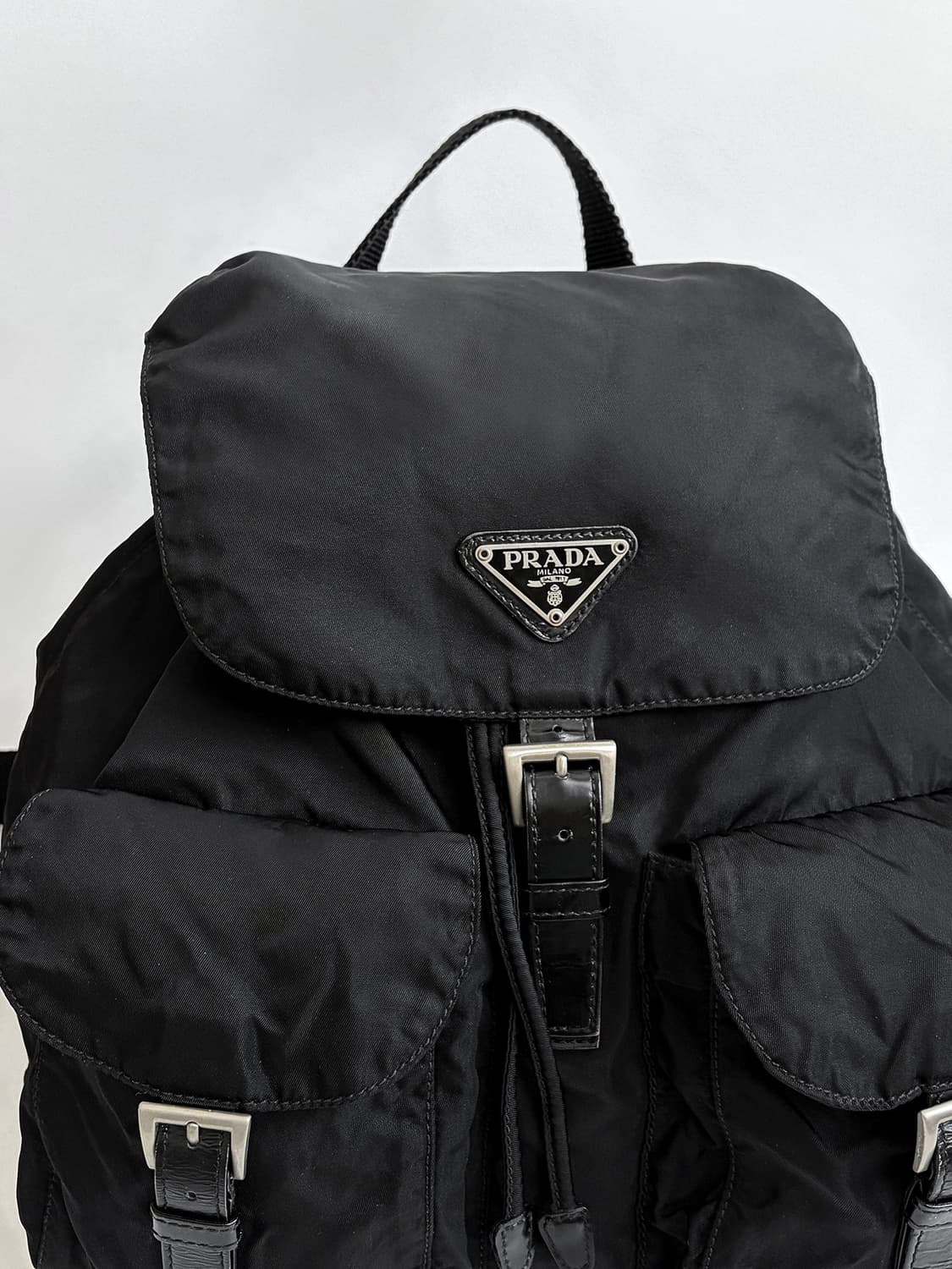 프라다 포코노 백팩 미듐 판매합니다. 상품이미지2