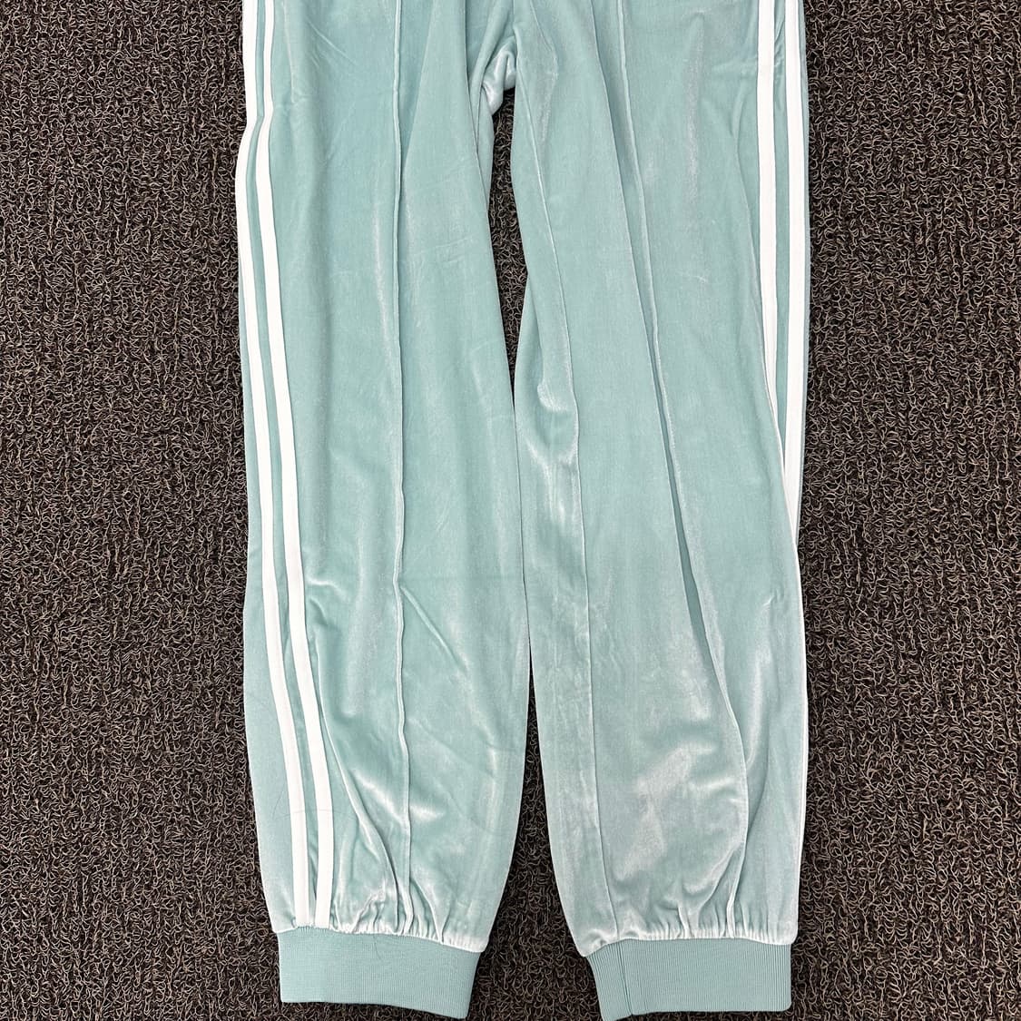 [새상품] 널디 벨벳 조거팬츠 운동복 민트 M 상품이미지3