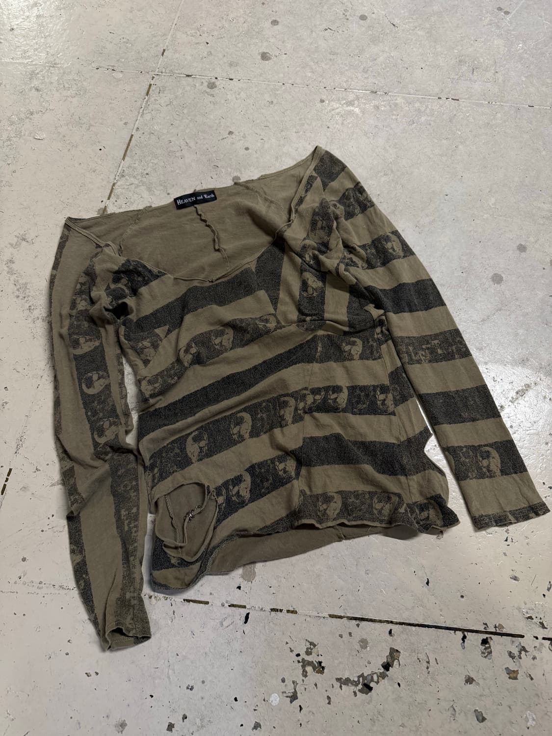 Heaven and Earth cutting long sleeve 상품이미지6