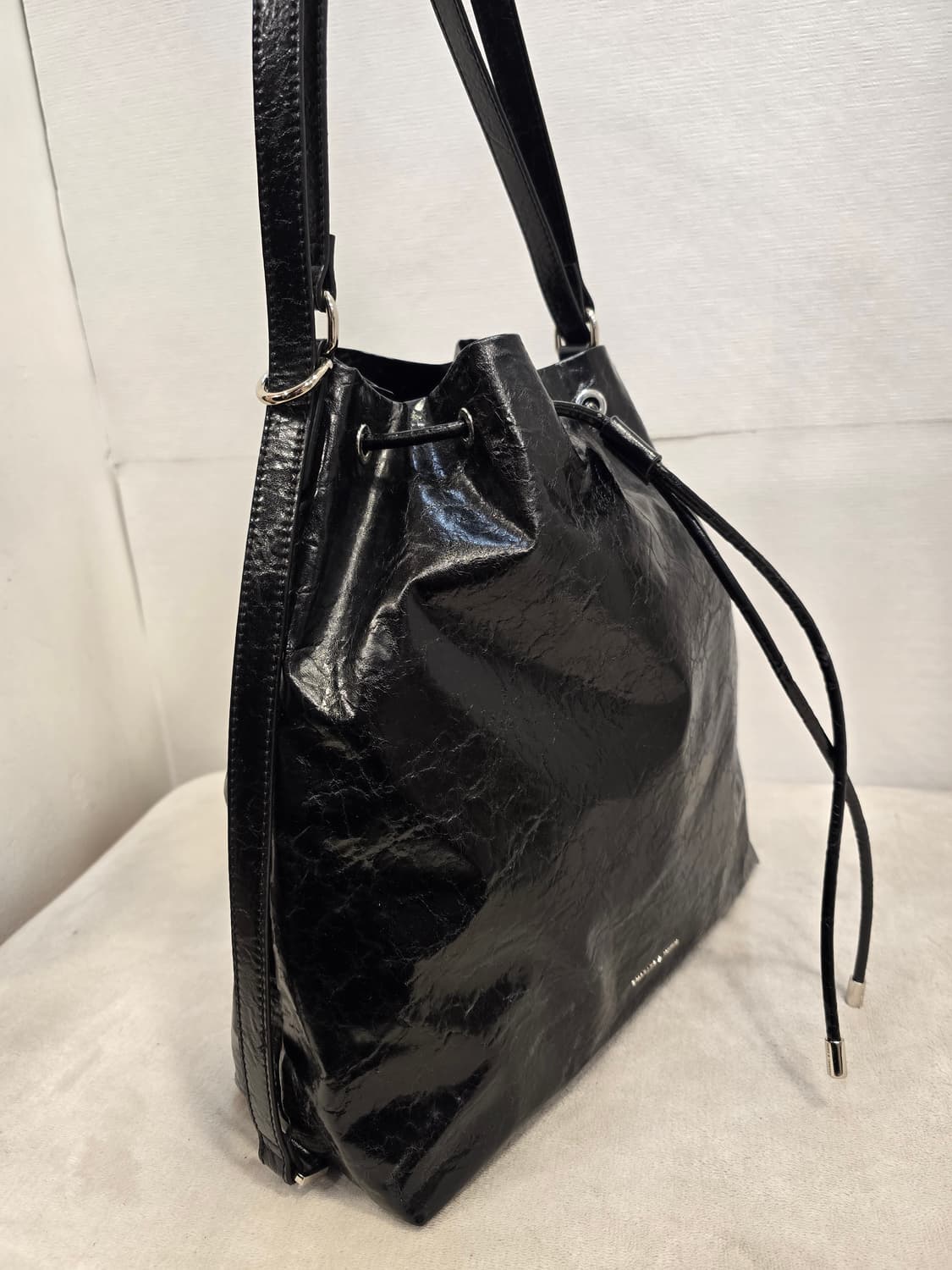 찰스앤키스 네바 투웨이 버킷백 숄더백 백팩 블랙 상품이미지4