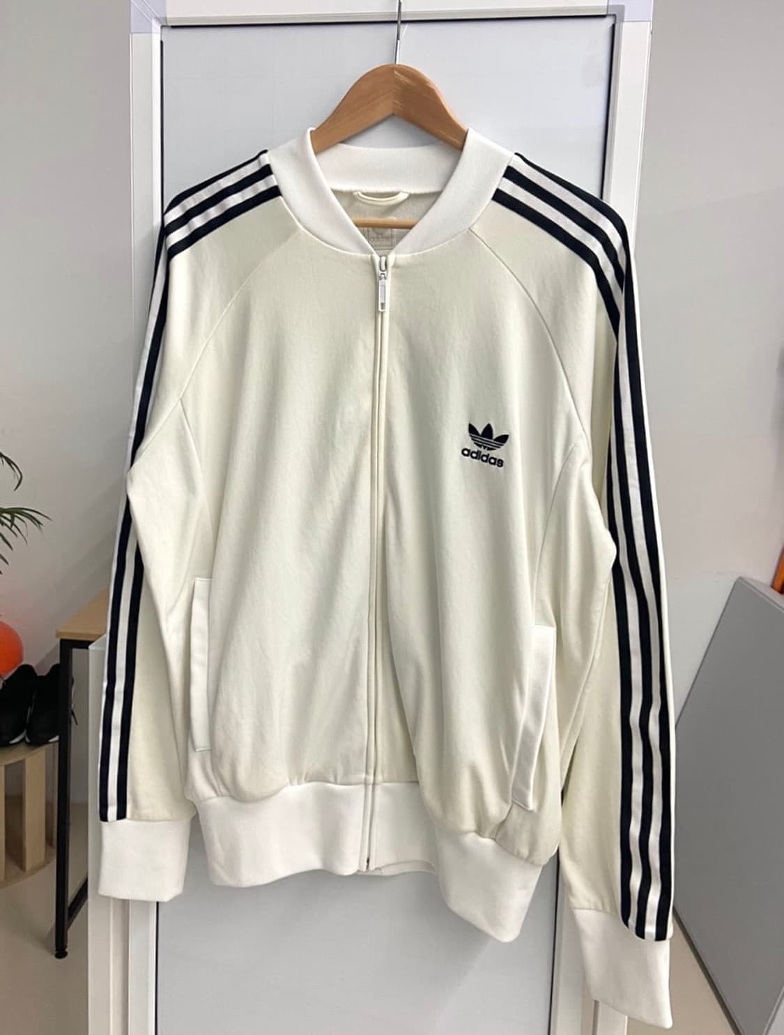 아디다스 슈퍼스타 크림 화이트 아이보리 트랙탑 져지 상품이미지2