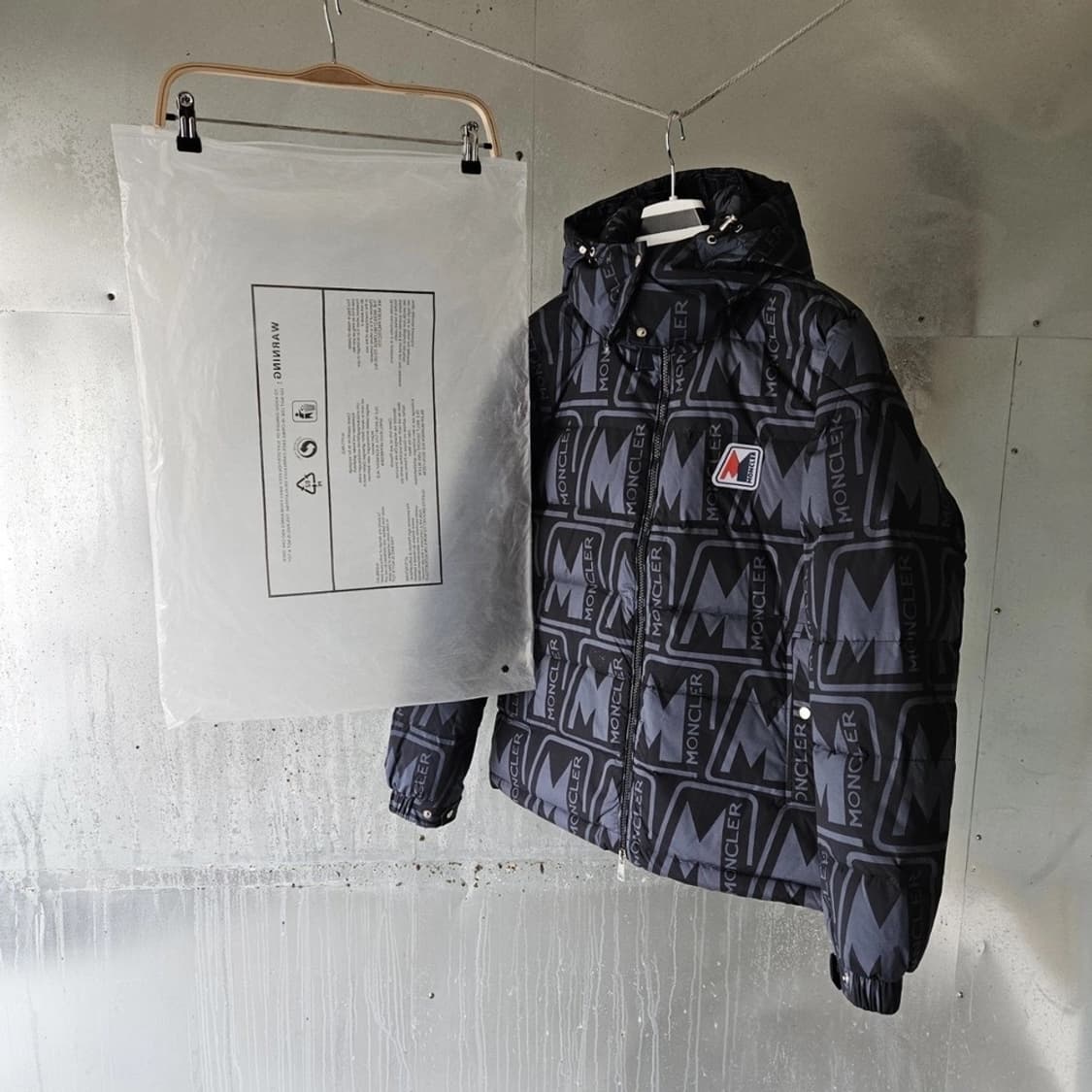 몽클레어FRIOLAND패딩 상품이미지1