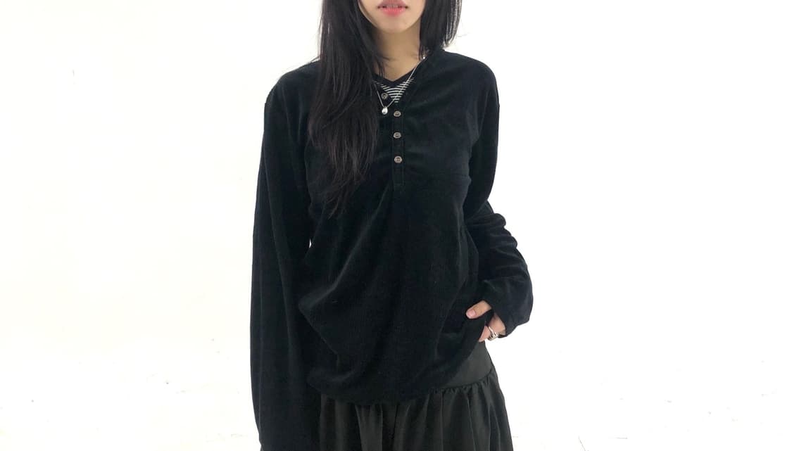 Striped Layered Black Velvet Tee Set 상품이미지1
