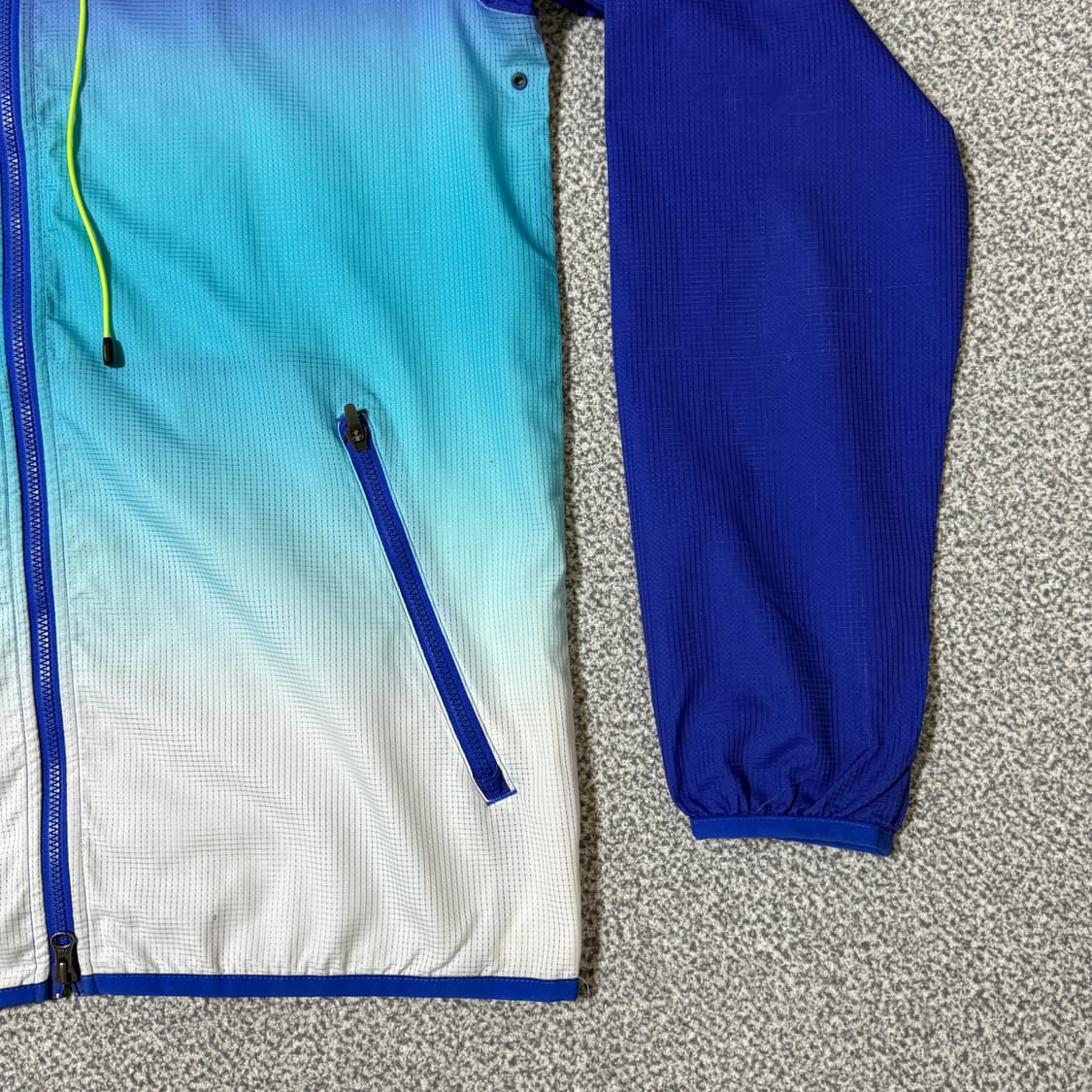 뉴발란스 러닝용 바람막이 M 상품이미지5