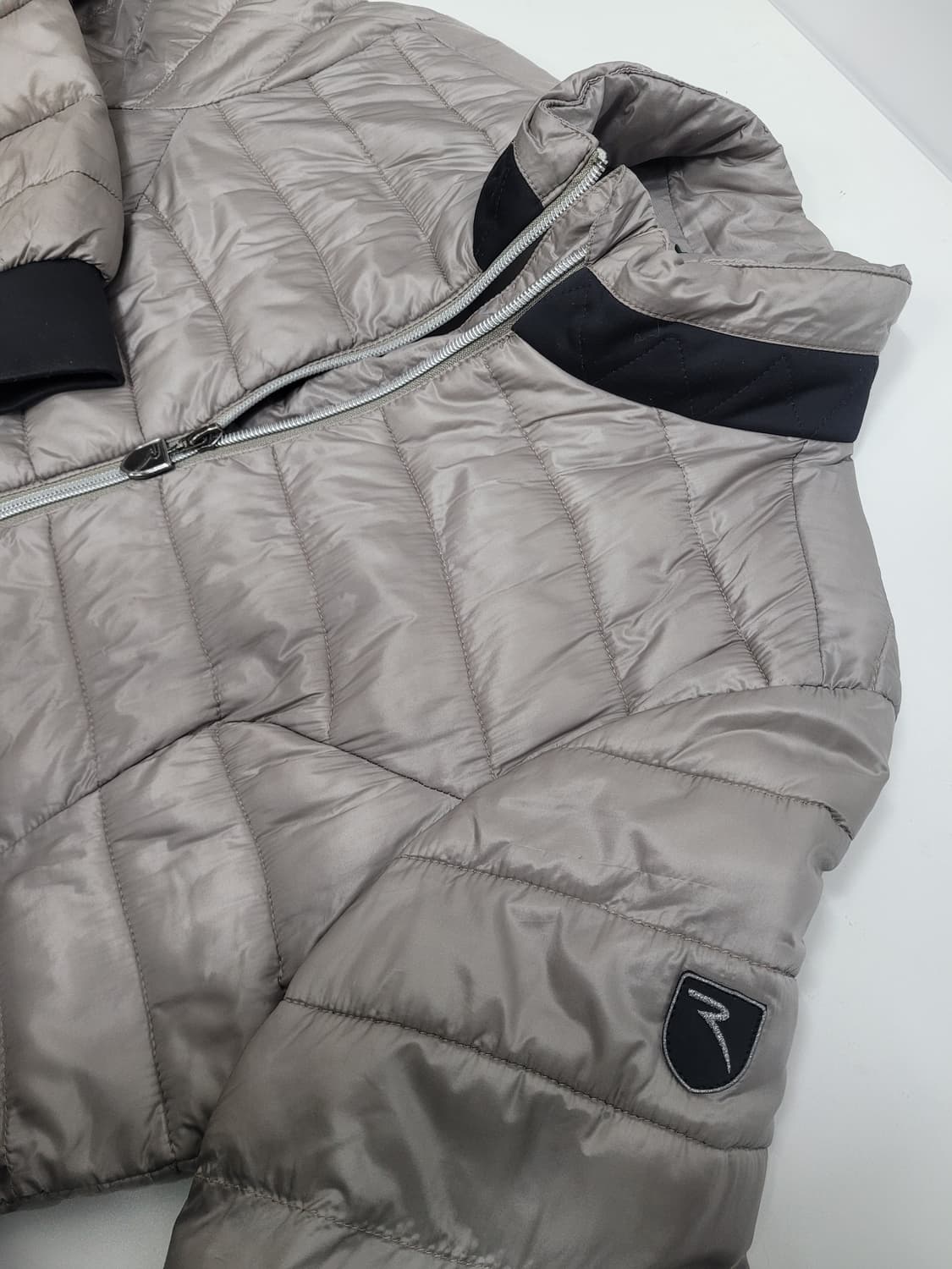 쉐르보 골프 경량 패딩 / 여 44 (91~94) 실버 그레이
 상품이미지4