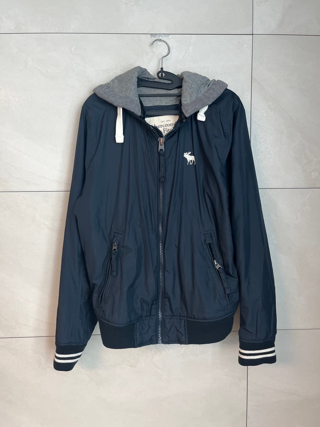 아베크롬비 화이트 순록 네이비 자켓 [S] 상품이미지4