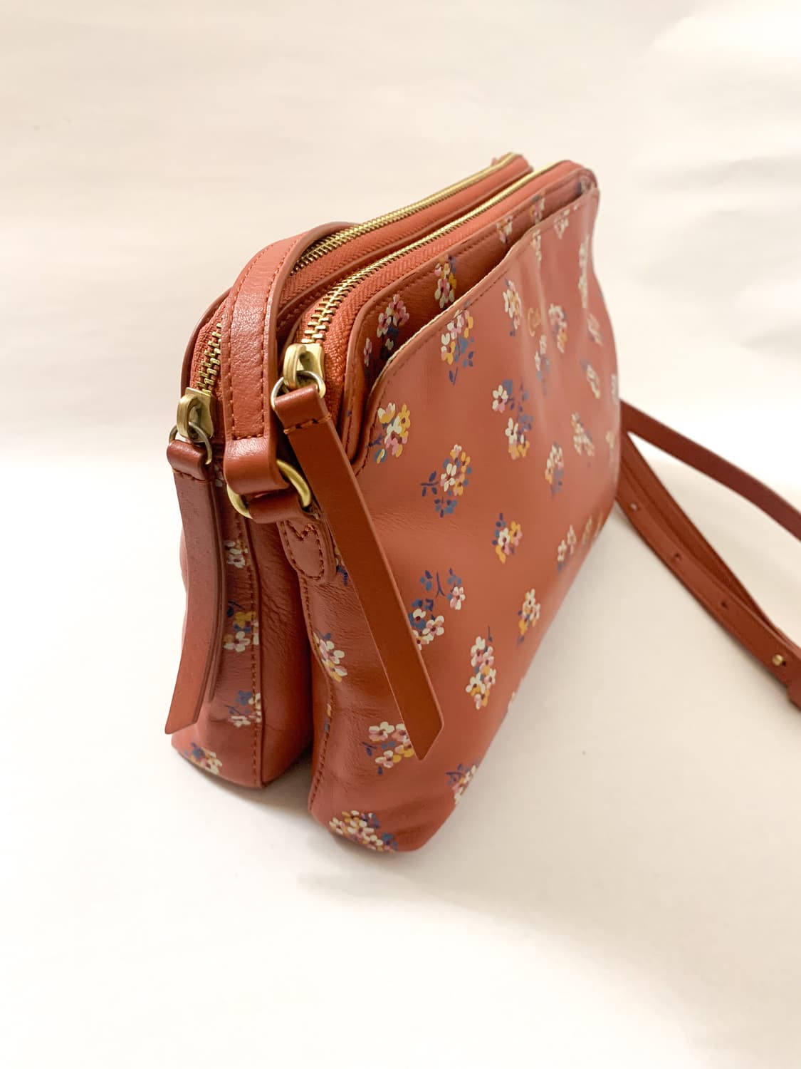 캐스키드슨 플라워 가죽 숄더백 상품이미지5