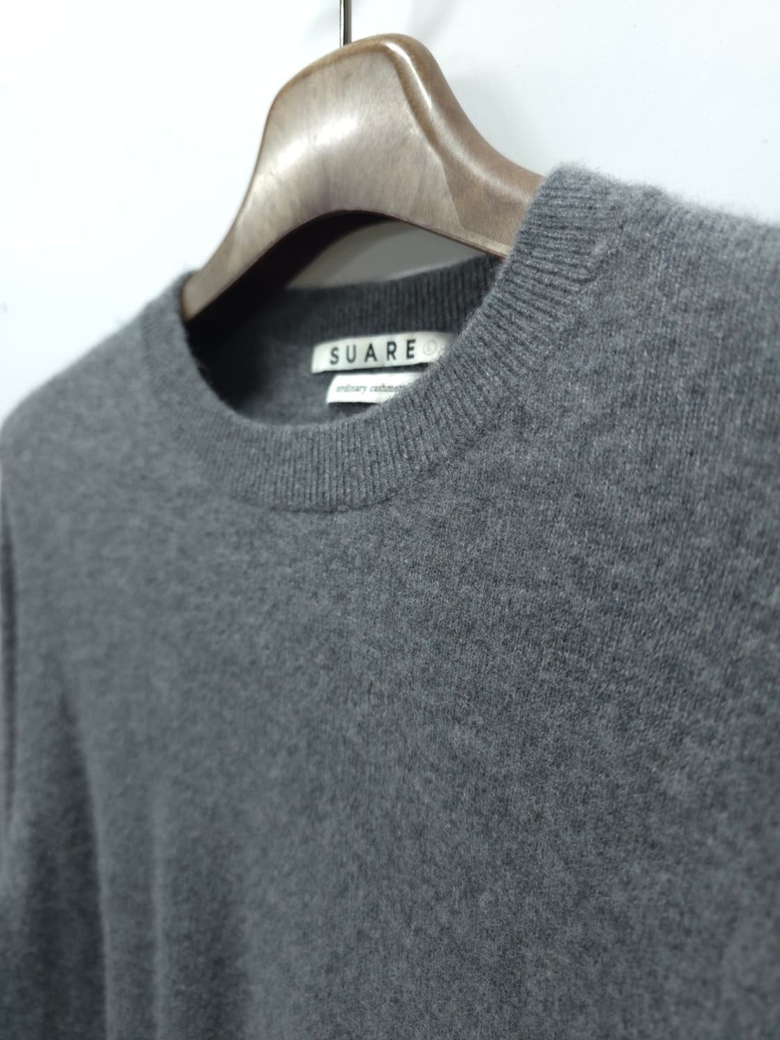 수아레(SUARE) 캐시미어100% 크루넥니트 (남성100) 상품이미지6