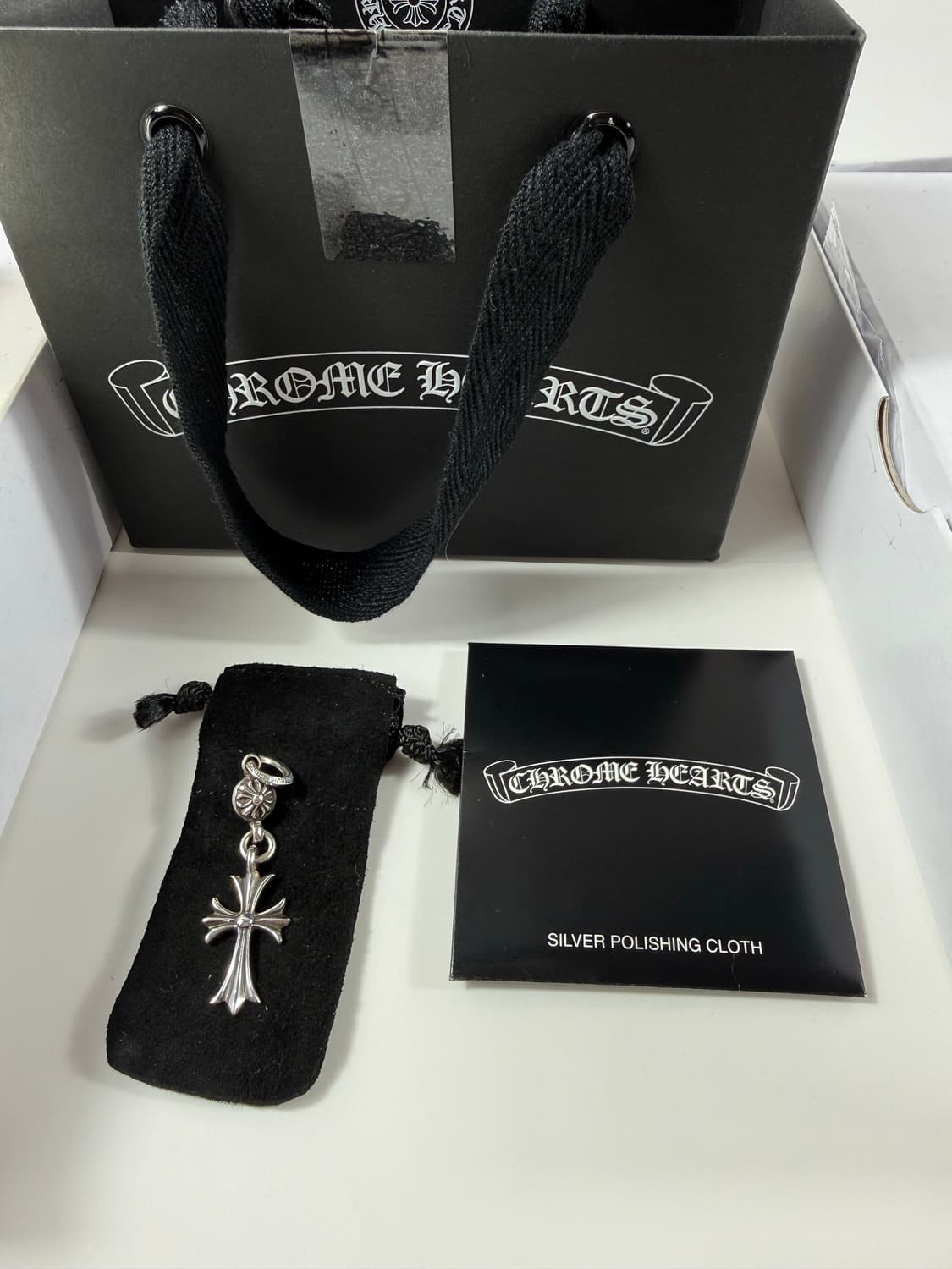 크롬하츠 원볼타이니 크로스 펜던트 상품이미지1