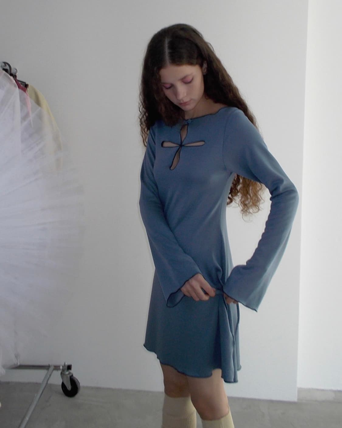 프레클 cut out ribbon jersey dress 상품이미지4