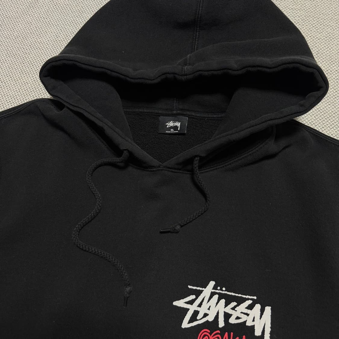스투시 오사카 블랙 후드티 상품이미지2
