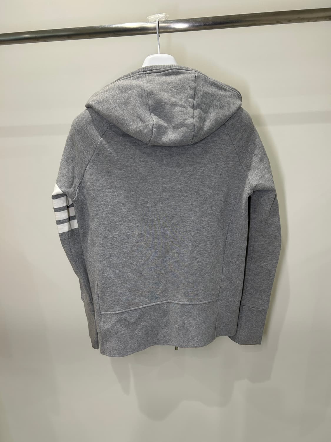 [정품/중고] 톰브라운 사선 후드 집업 상품이미지2