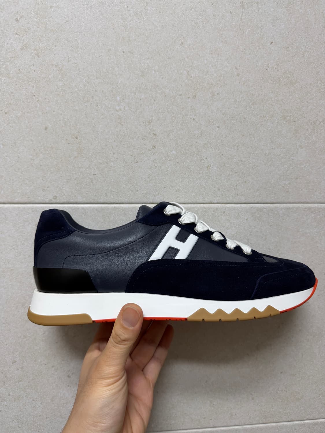 [42] 에르메스 트레일 스니커즈 상품이미지4