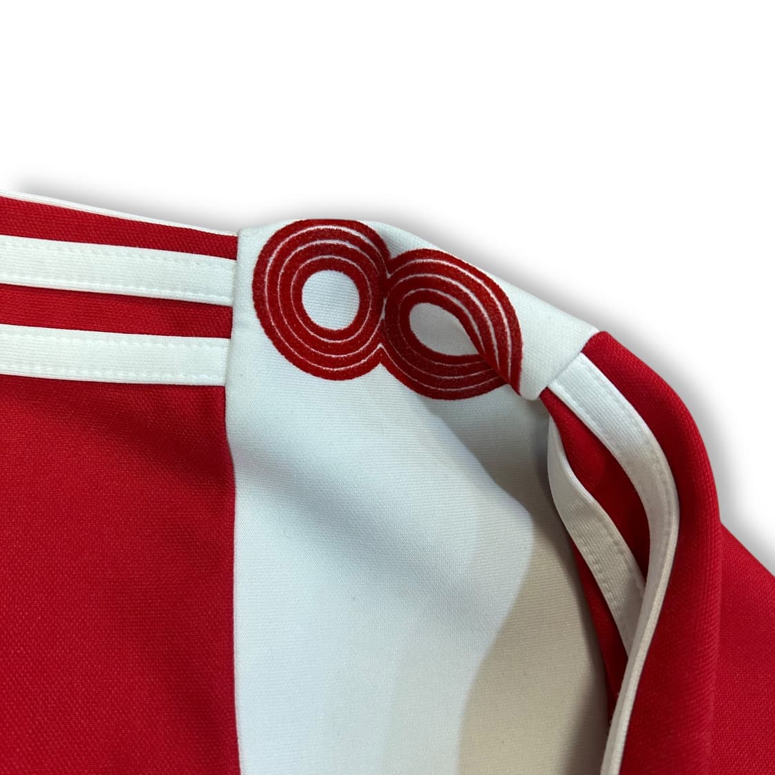 아디다스 리버풀 올드 트랙탑 상품이미지5