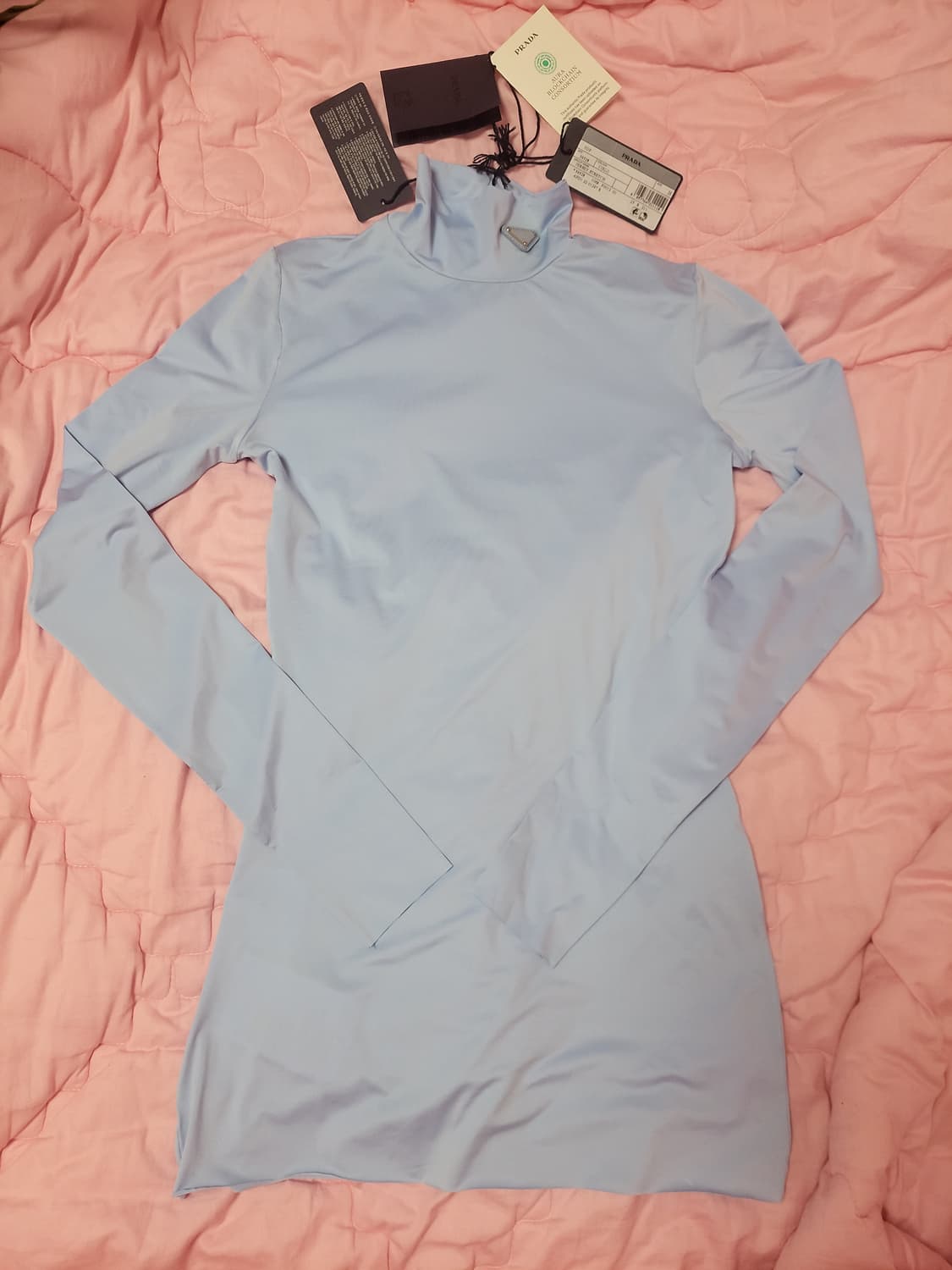 정품)급처미사용새상품!프라다 장원영 삼각로고 져지터틀넥탑목폴라하이넥티셔츠 상품이미지4