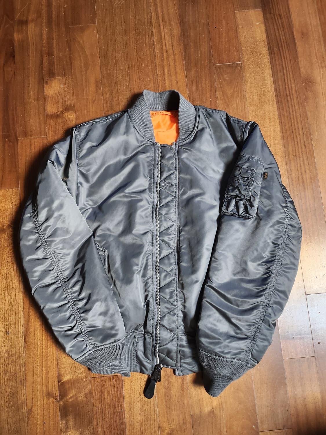 알파 인더스트리 MA-1 레귤러 Gun Metal 상품이미지7