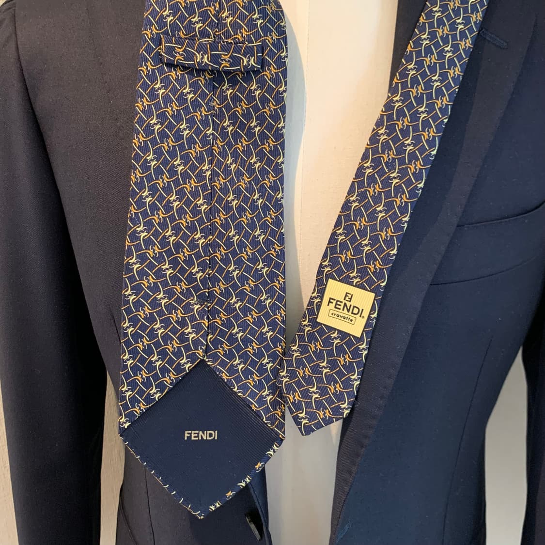 펜디(FENDI) FF모노그램 기하학적패턴 명품넥타이 A+등급 상품이미지3