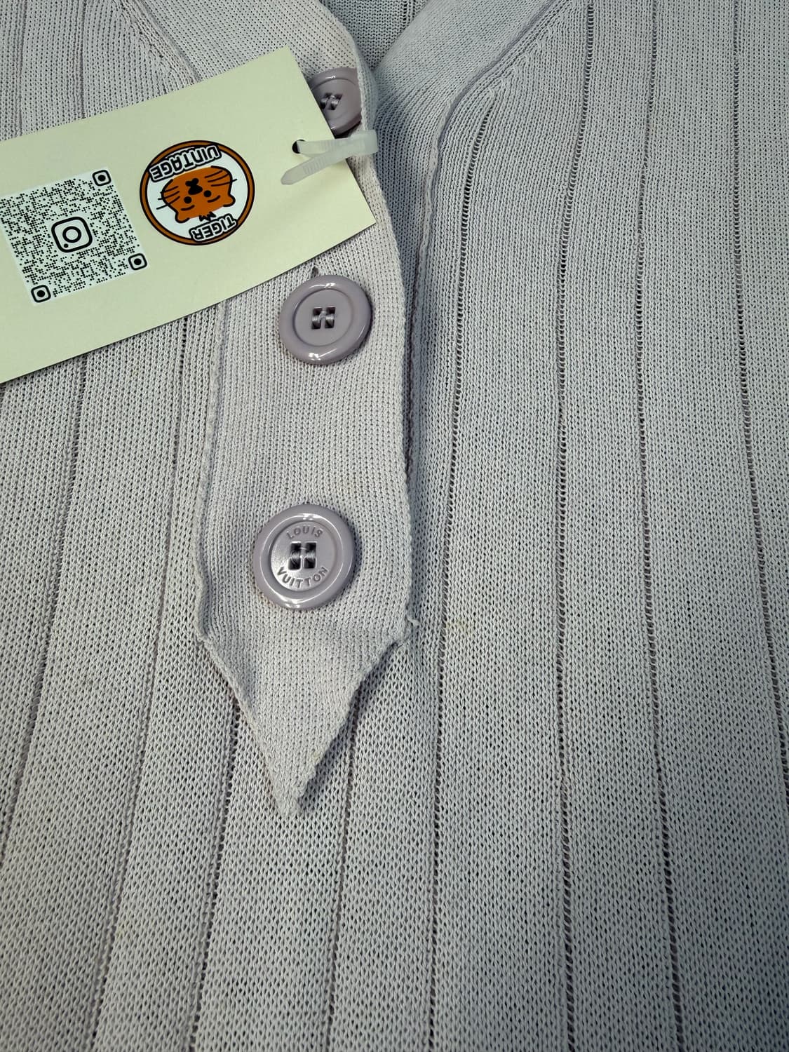 루이비통 3버튼 V넥 니트 상품이미지5