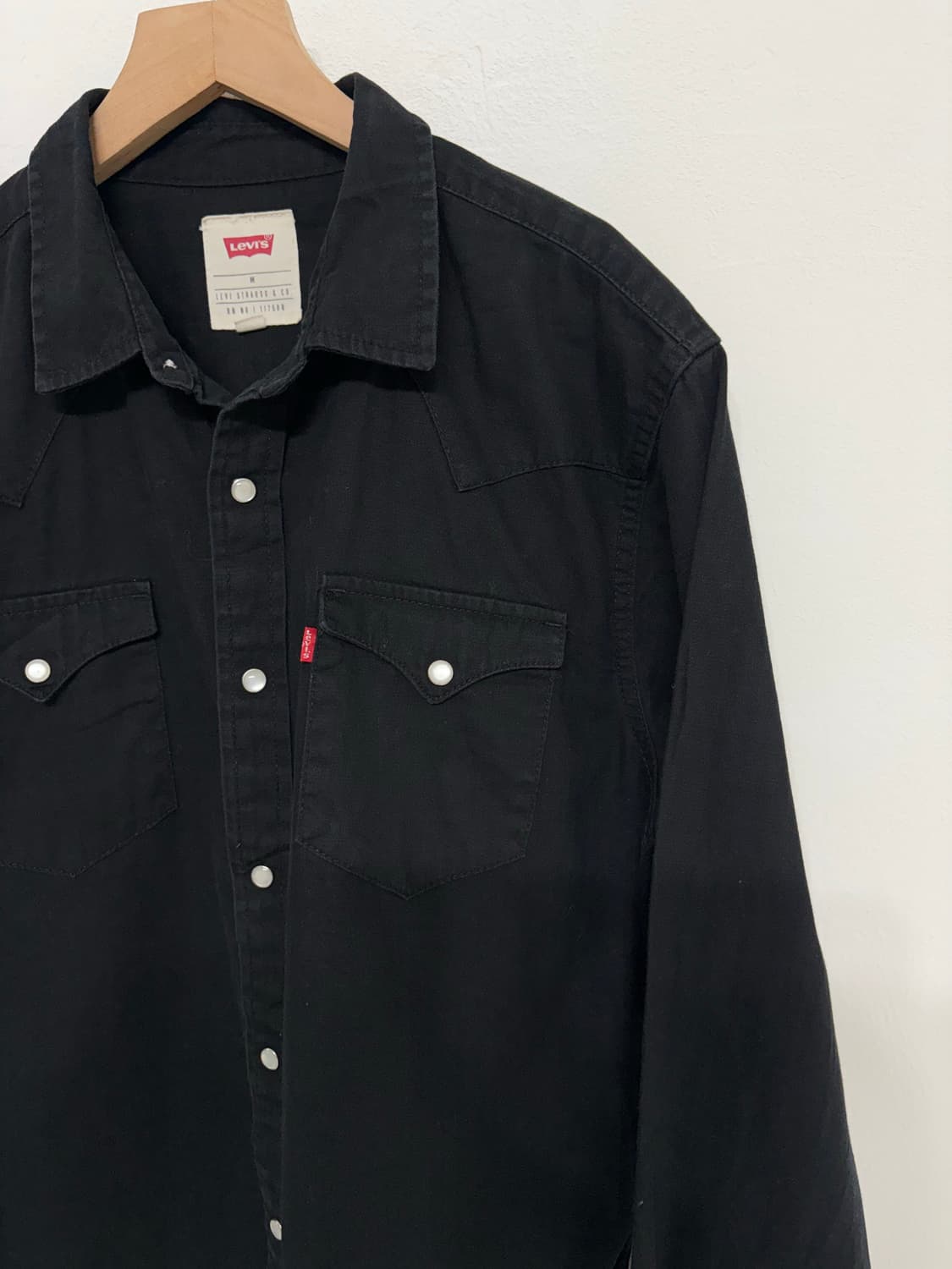 00's vtg Levi's Black Western Shirt.  상품이미지3