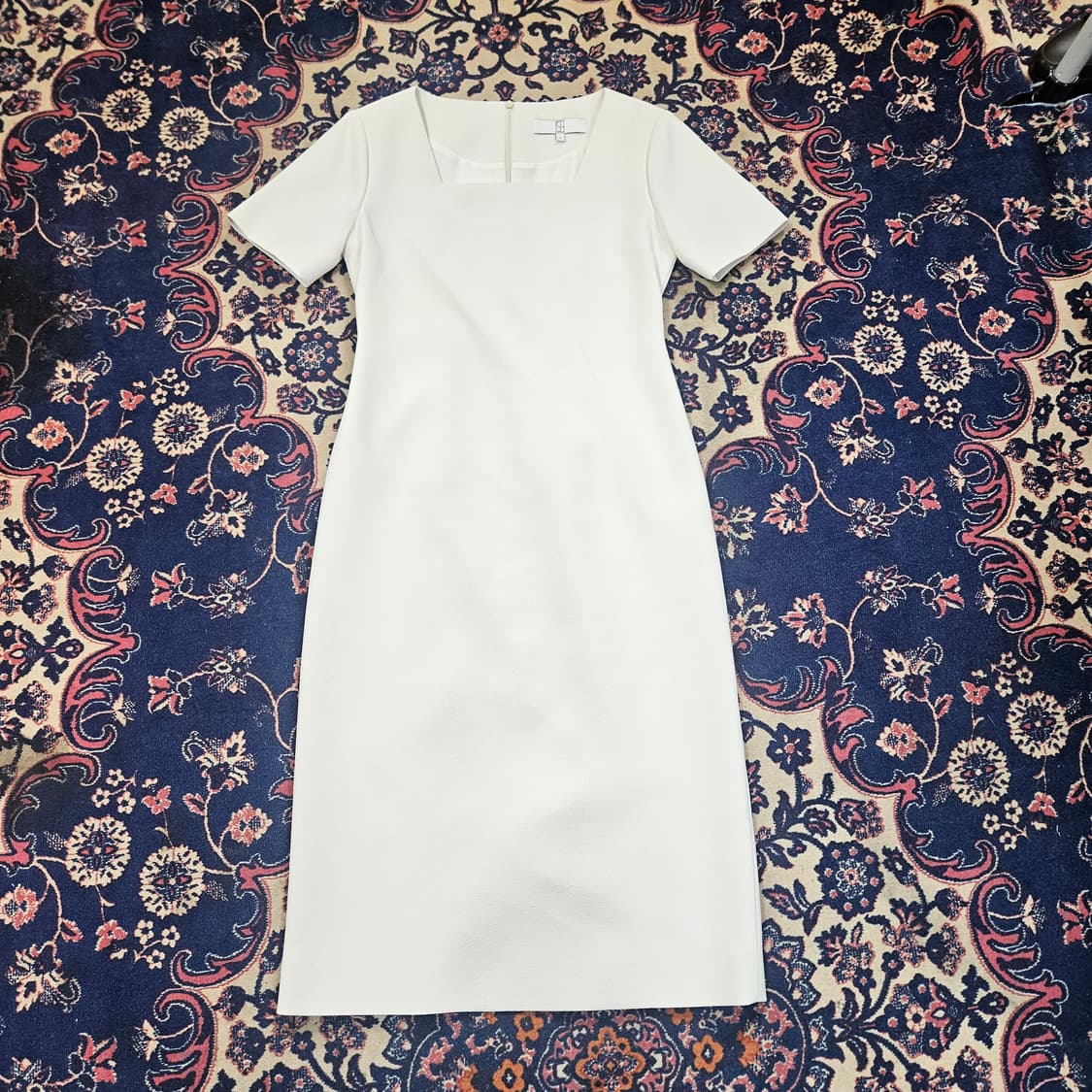 시에(Sie) 릴리 스퀘어넥 원피스
1 size
 상품이미지1