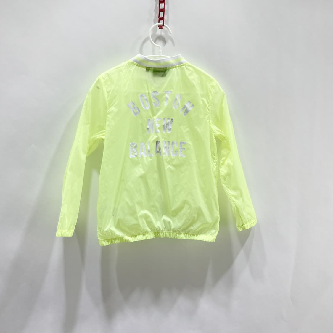 뉴발란스 키즈 경량바람막이자켓 최상 130 상품이미지2