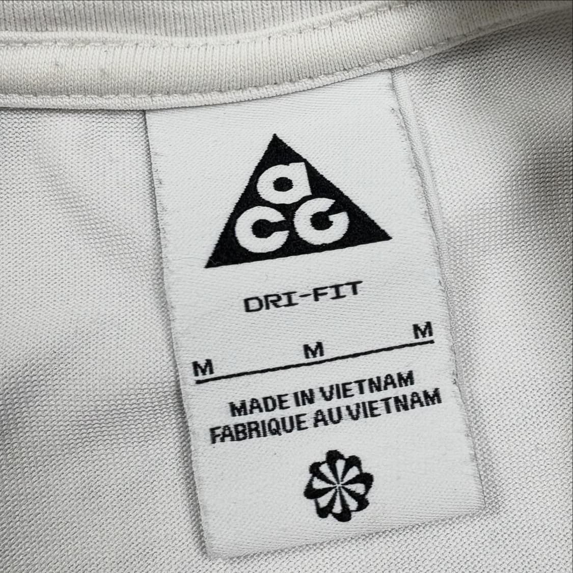 나이키 ACG 해외판 화이트 볼텍스 반팔 상품이미지5