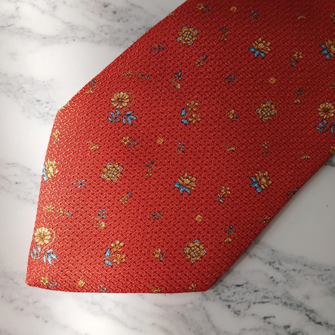 에스.티. 듀퐁 실크 오렌지 플라워 패턴 넥타이 9cm A등급 E883
 상품이미지6