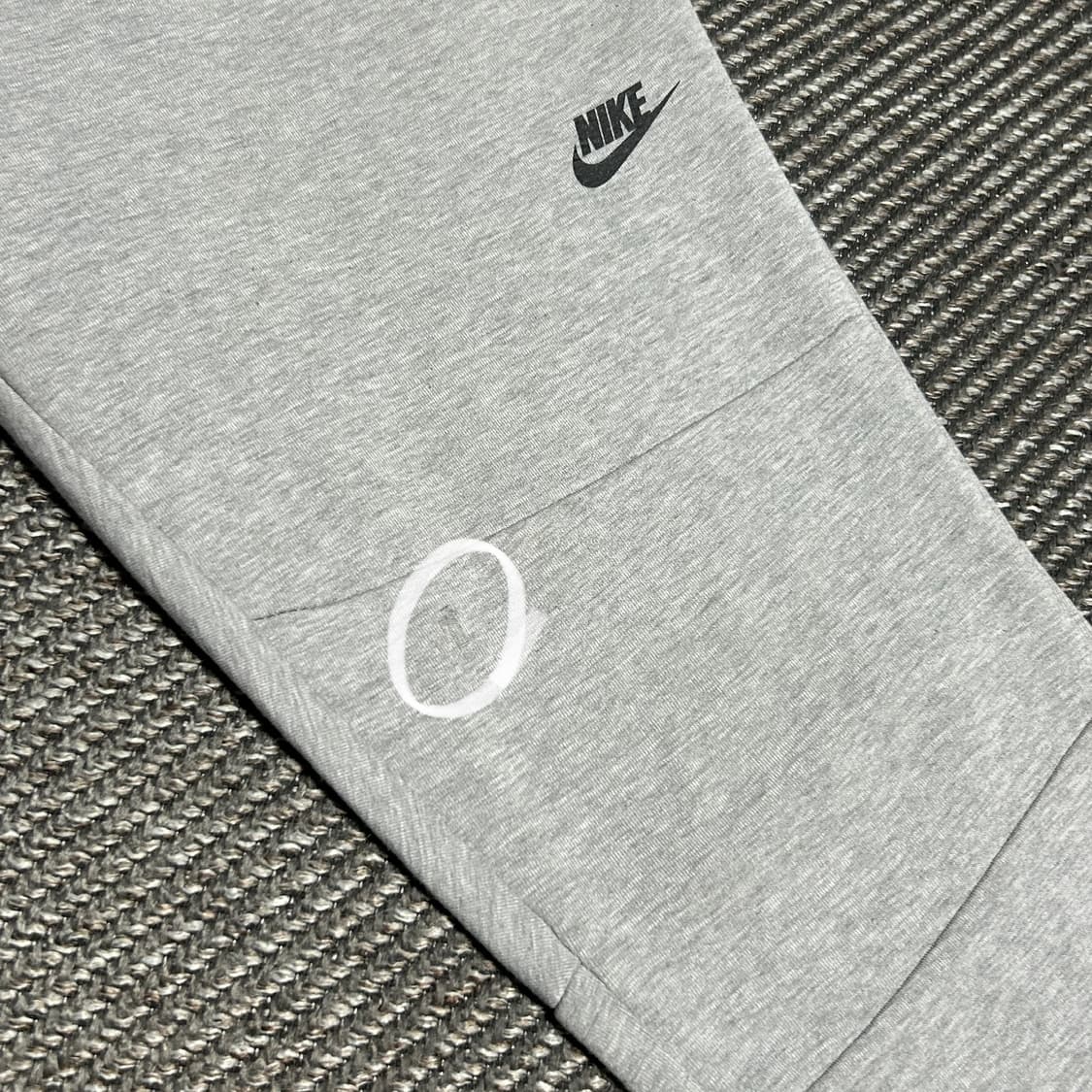 [L] Nike 나이키 테크팩 그레이 조거팬츠 상품이미지4