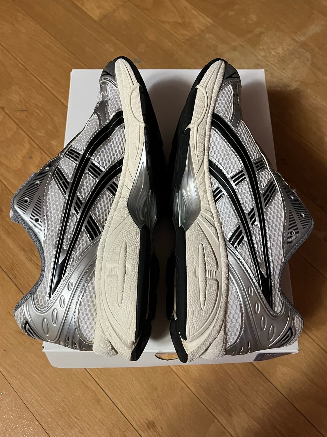 아식스 X 자운드 젤카야노 14 실버 블랙 asics jjjjound 상품이미지8