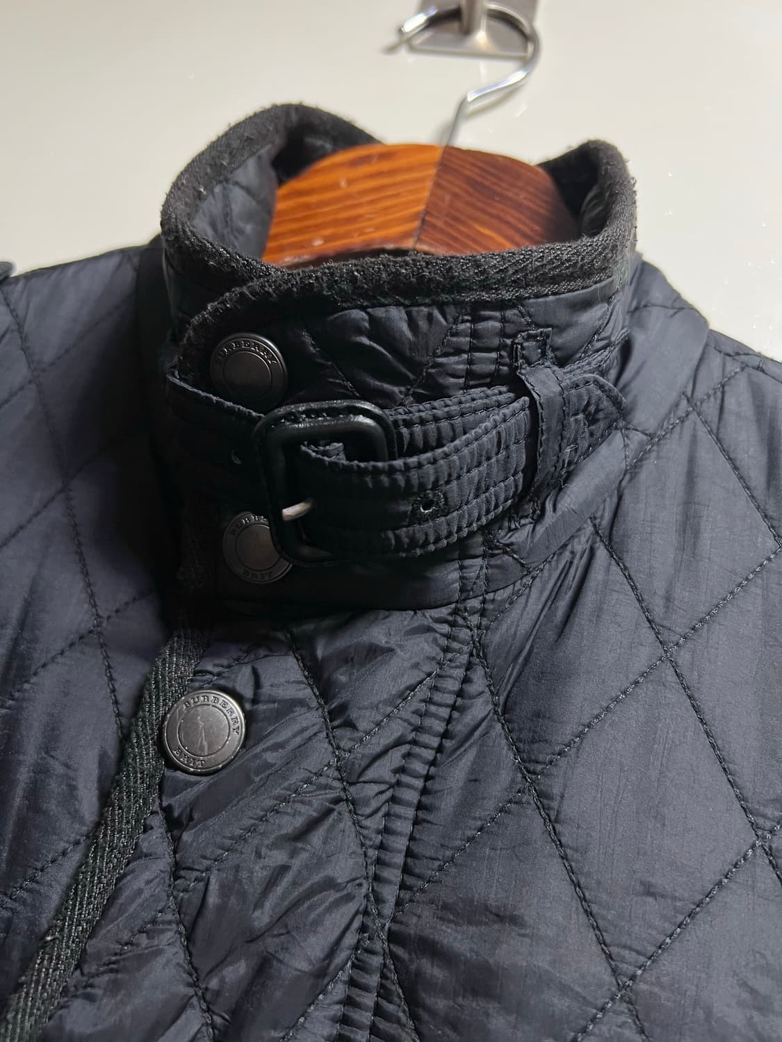 버버리 브릿 블랙 퀄팅자켓  상품이미지5