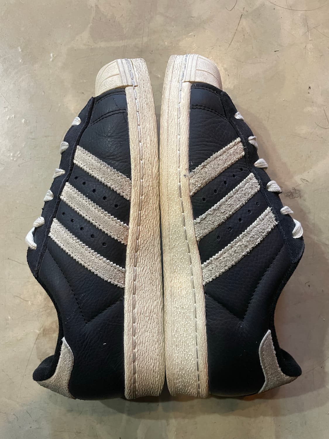 아디다스 슈퍼스타82 230 상품이미지4