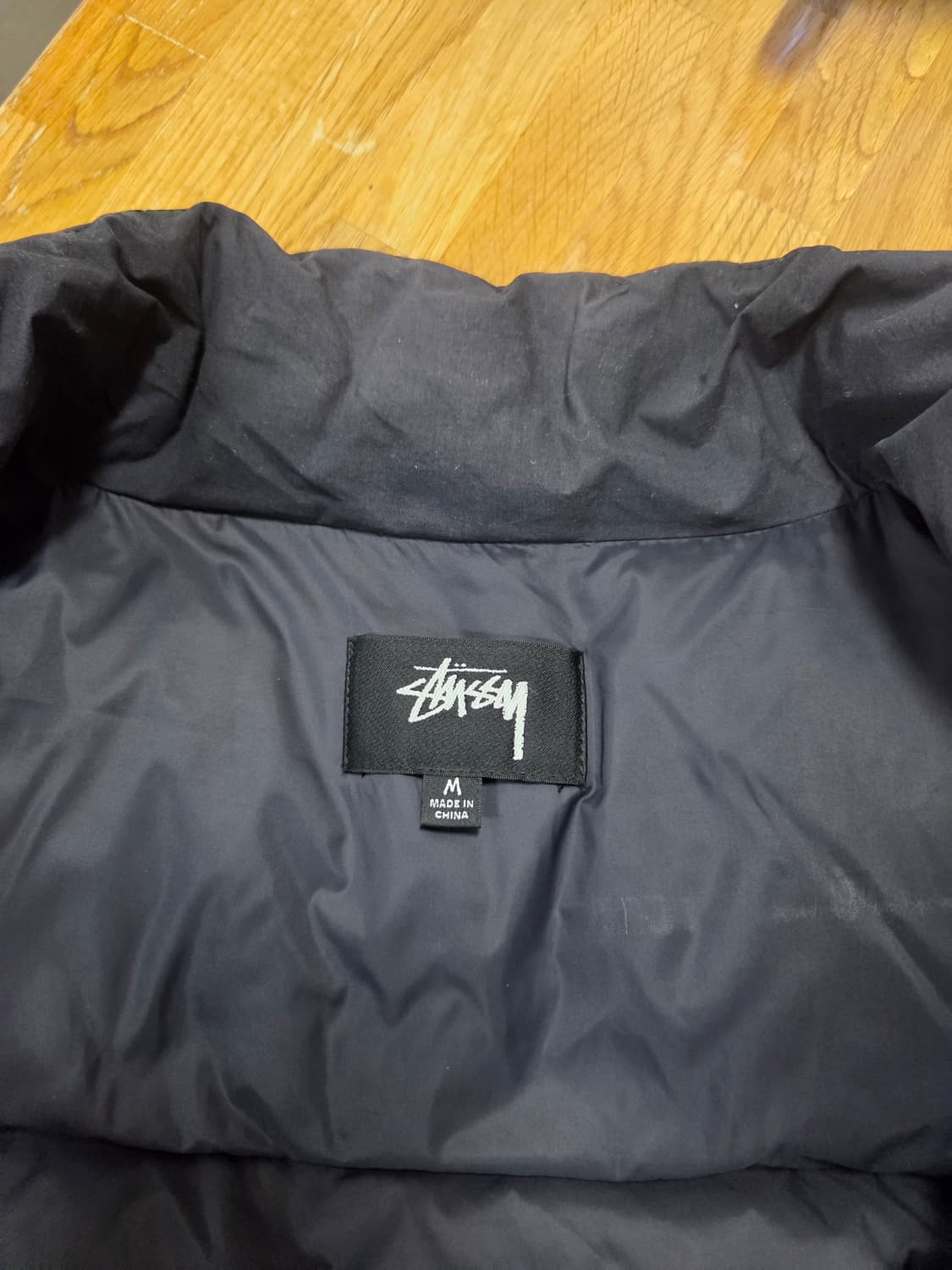 스투시 리사이클 나일론 다운 퍼퍼 빈티지 블랙 상품이미지7