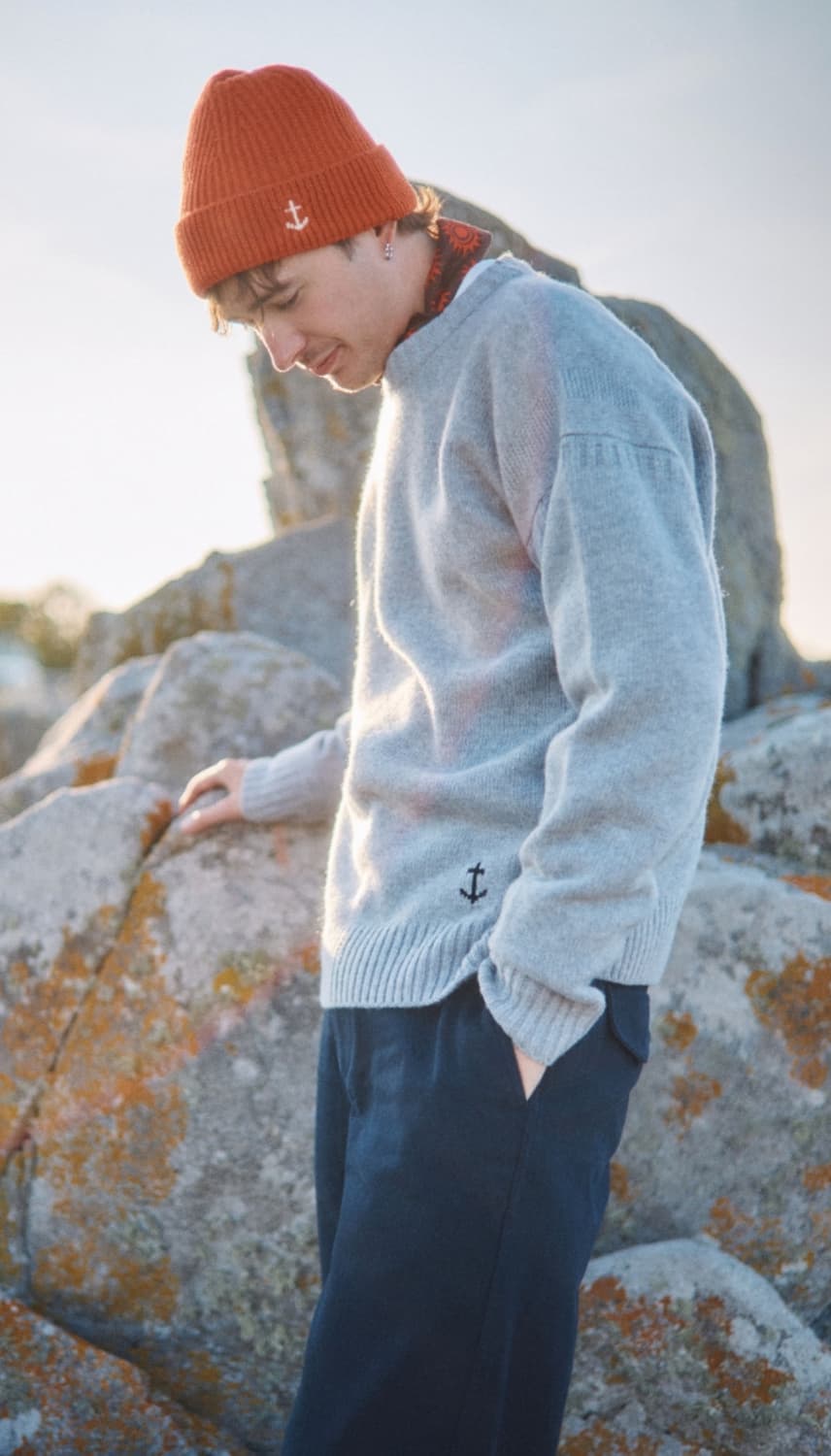 건지울른스 슬림핏 핑거홀 니트 상품이미지1