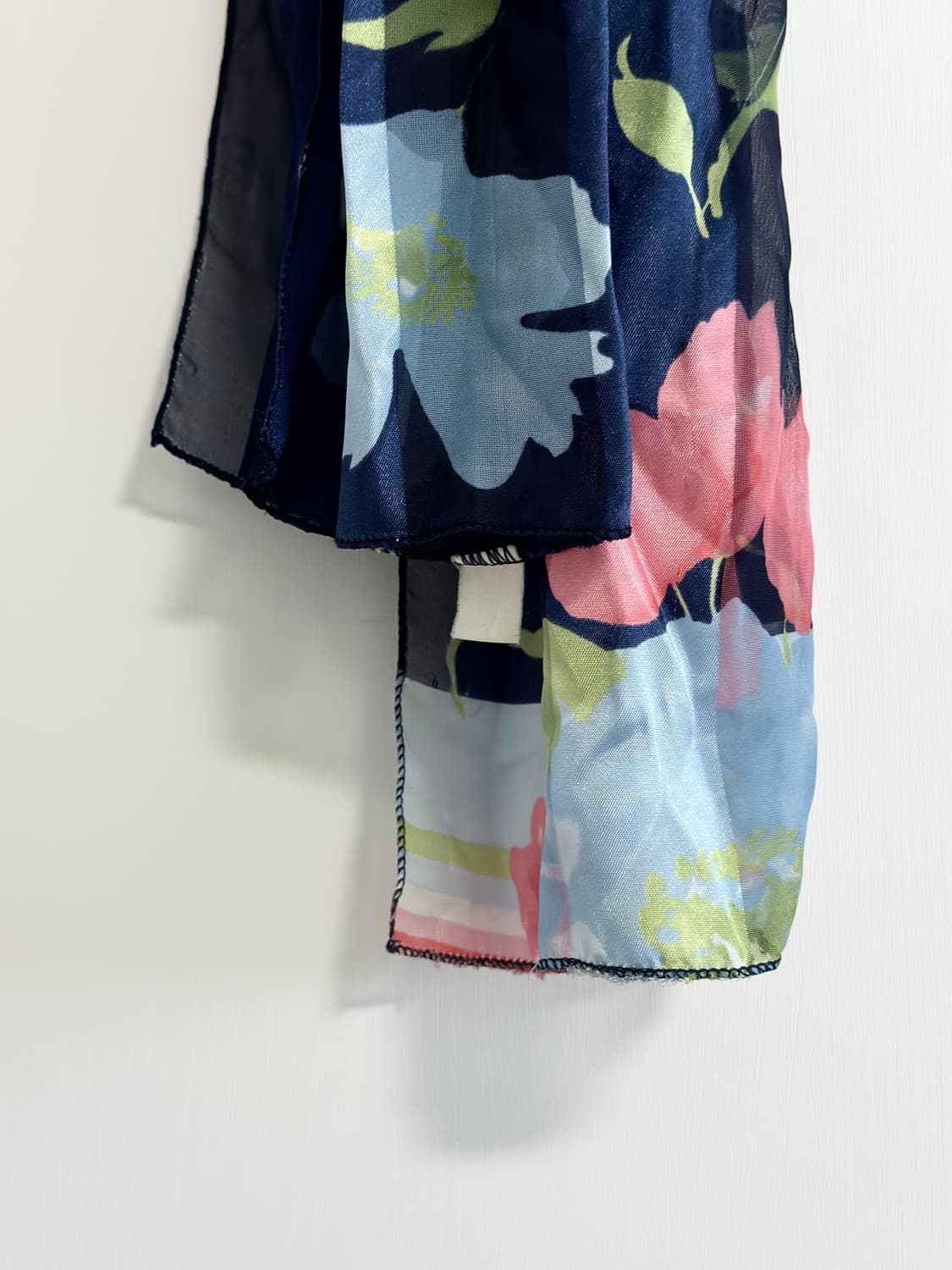 네이비 빈티지 플라워패턴 롱스카프 상품이미지4