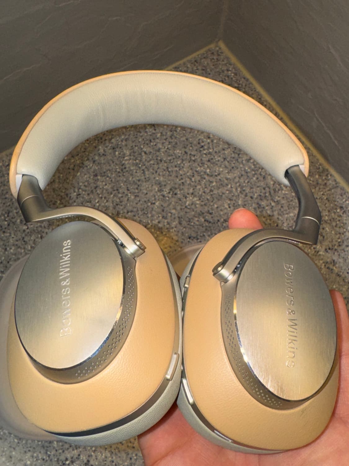 Bowers & wilkins PX8 상품이미지4