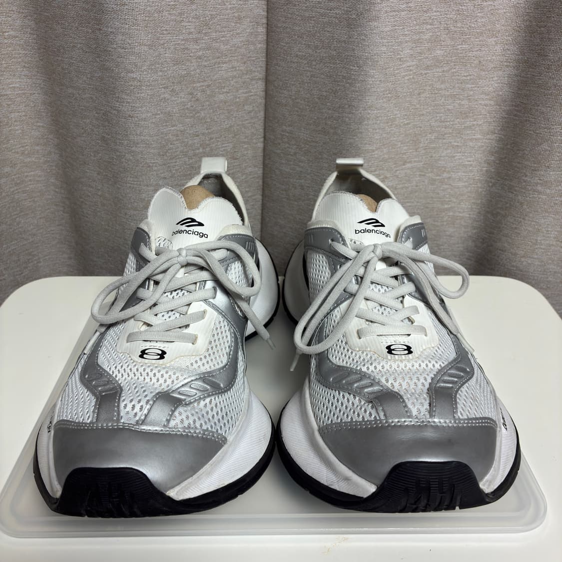 발렌시아가 서킷 스니커 화이트 실버 41사이즈 상품이미지2
