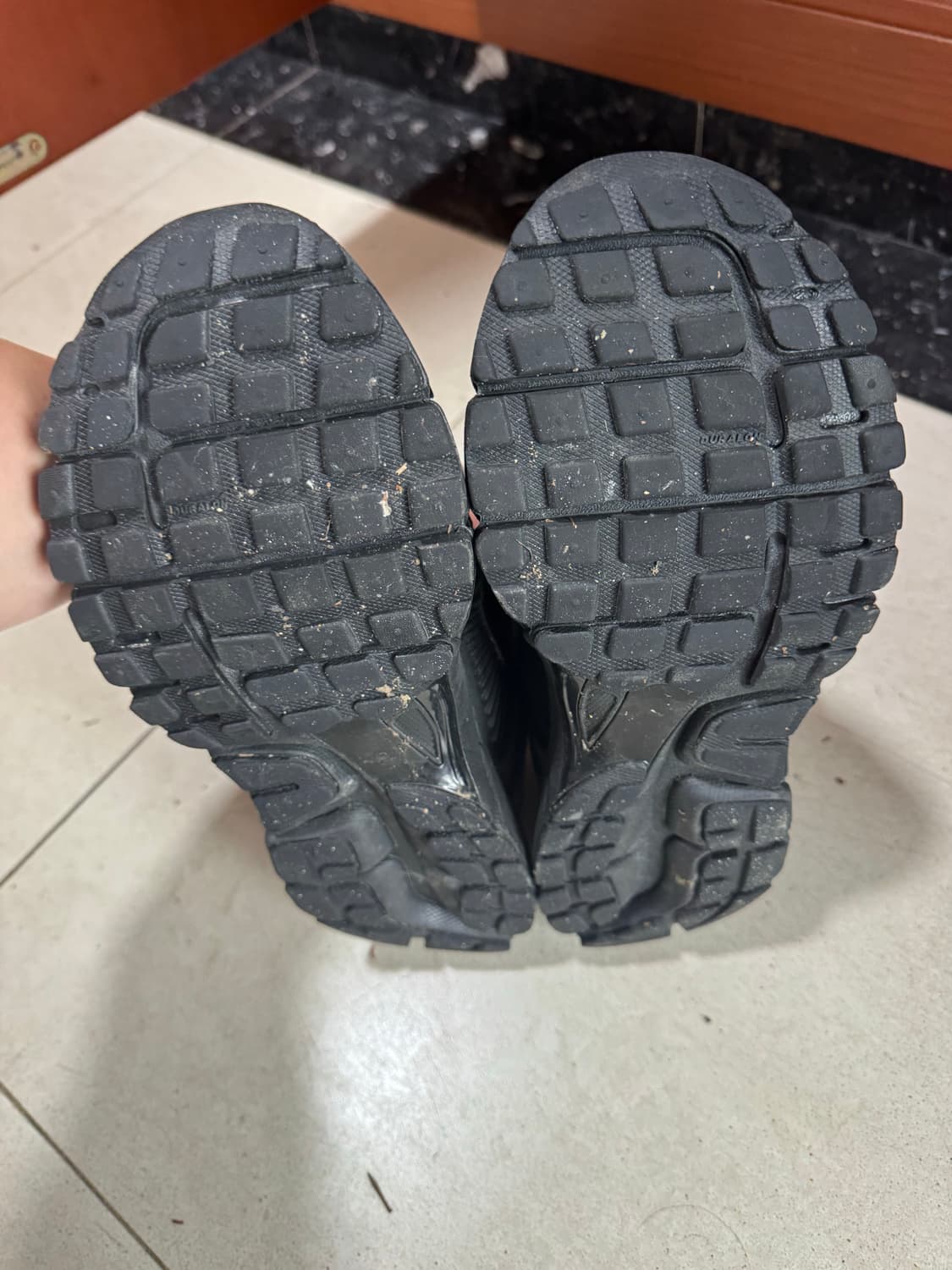 나이키 줌보메로5 블랙 285 상품이미지3