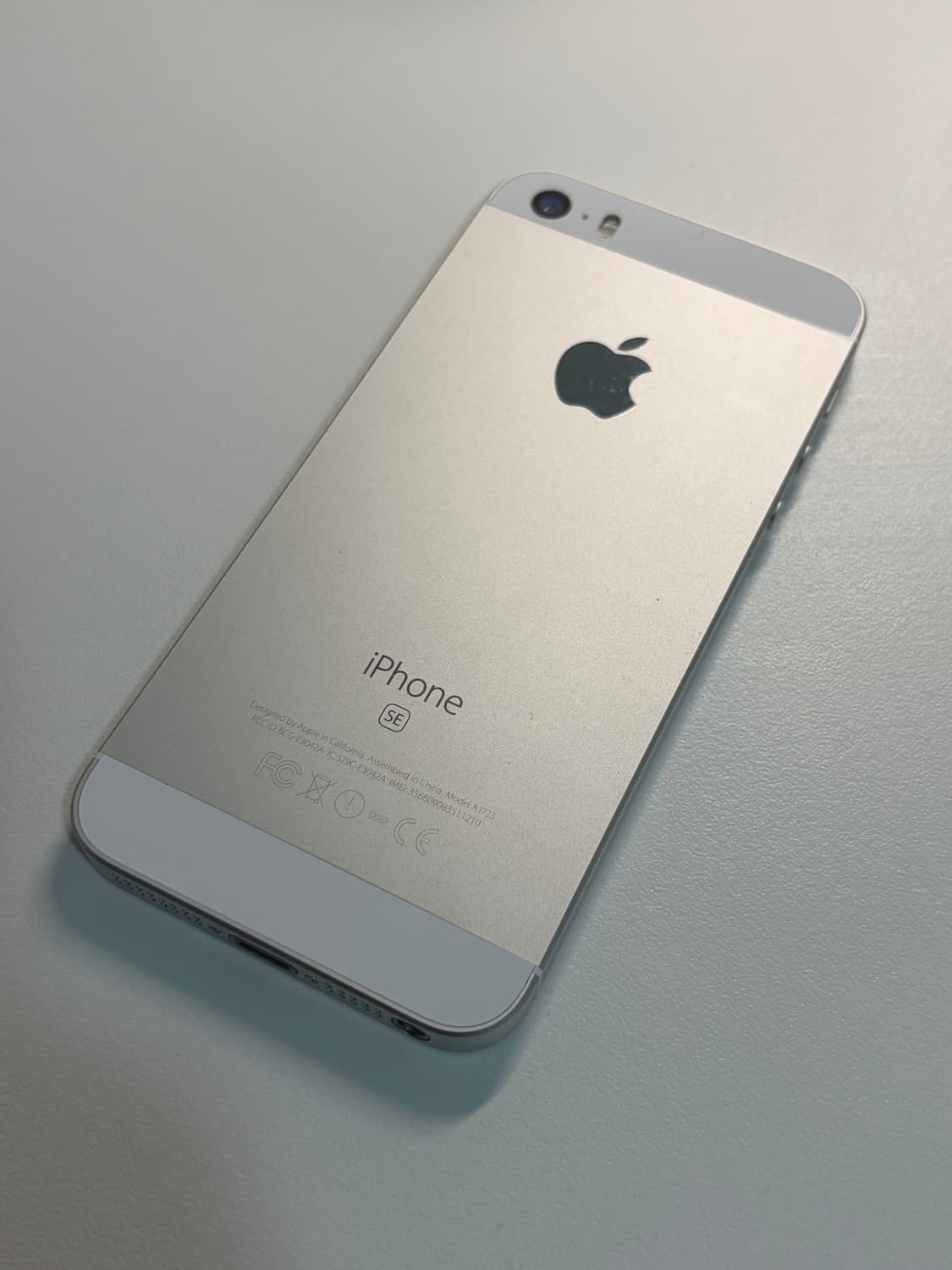 아이폰 SE(1세대) 실버 32기가 #1210 (5월6일발송) 상품이미지3