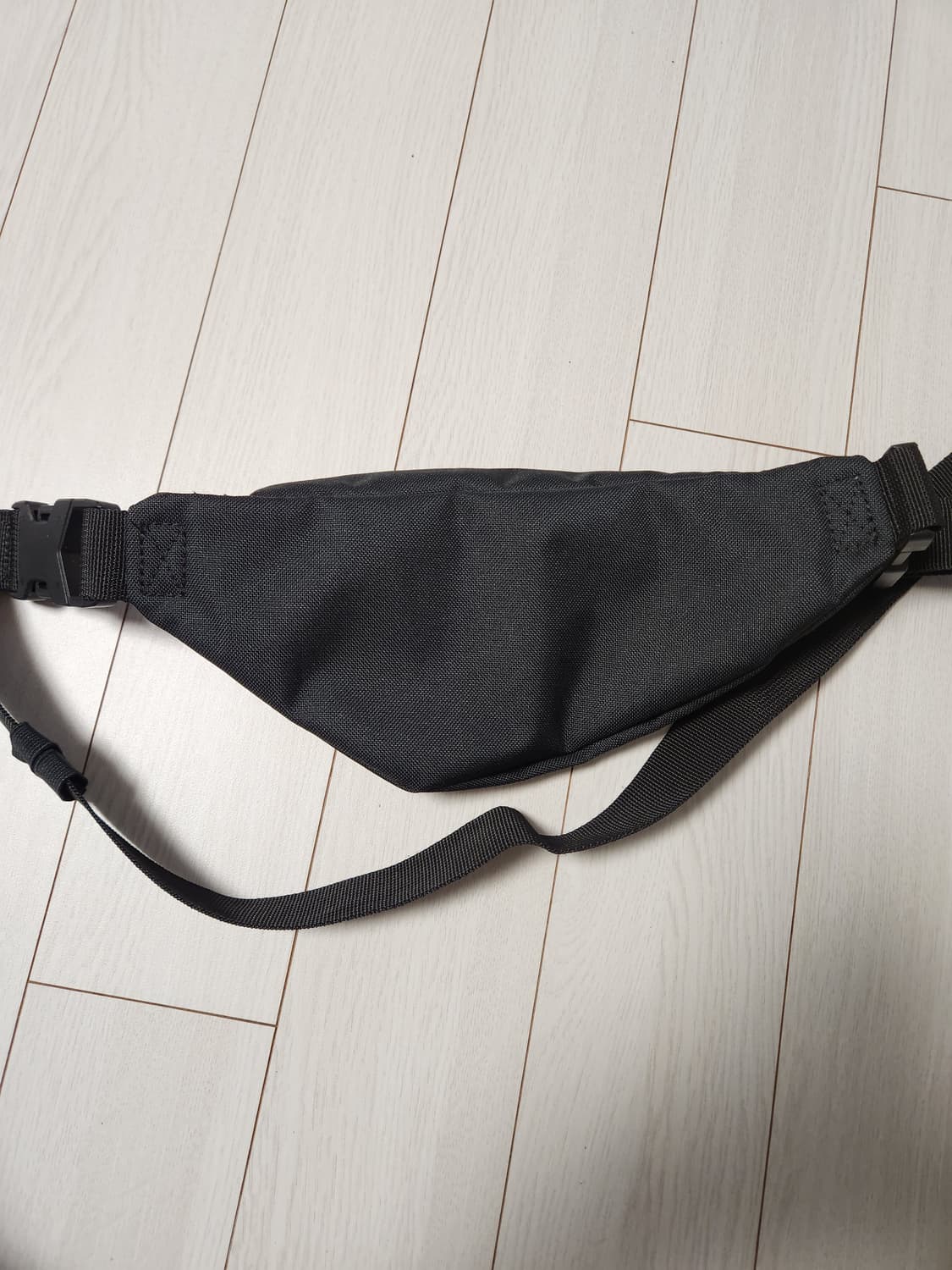 새상품급(미사용)나이키 스몰 헤리티지 웨이스트팩

크로스백 및 힙색으로  상품이미지6