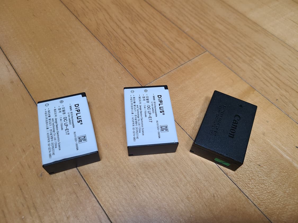 캐논 77d + 18 135 usm 2천컷 미만, 바로 사용 직거래 네고 상품이미지9