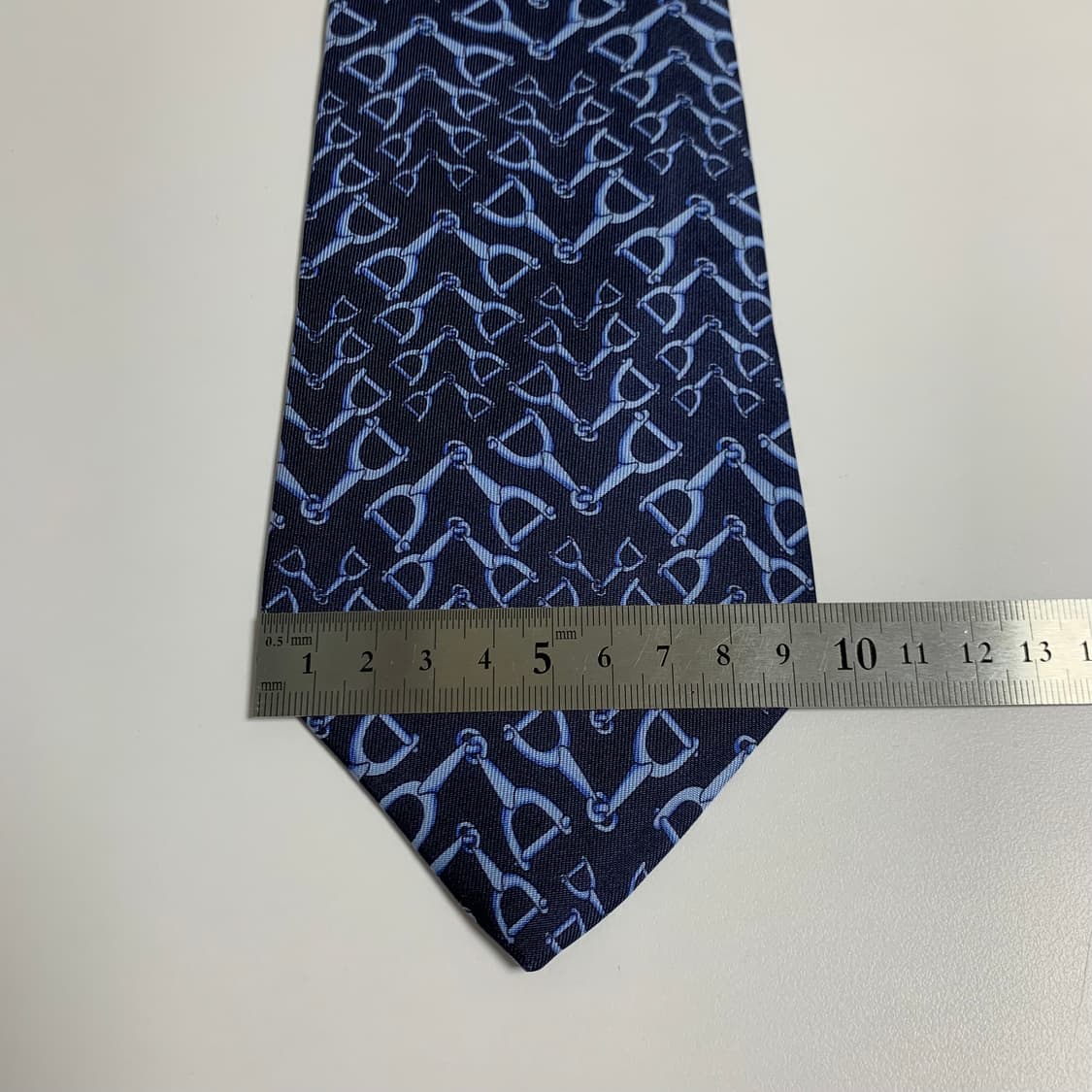 구찌(GUCCI) 명품넥타이 기하학적패턴 100실크 9.5cm 상품이미지10