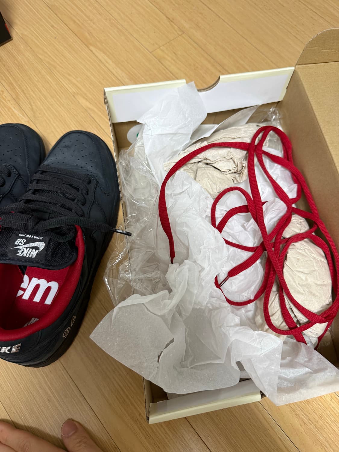 나이키 슈프림 sb 덩크 블랙 상품이미지2