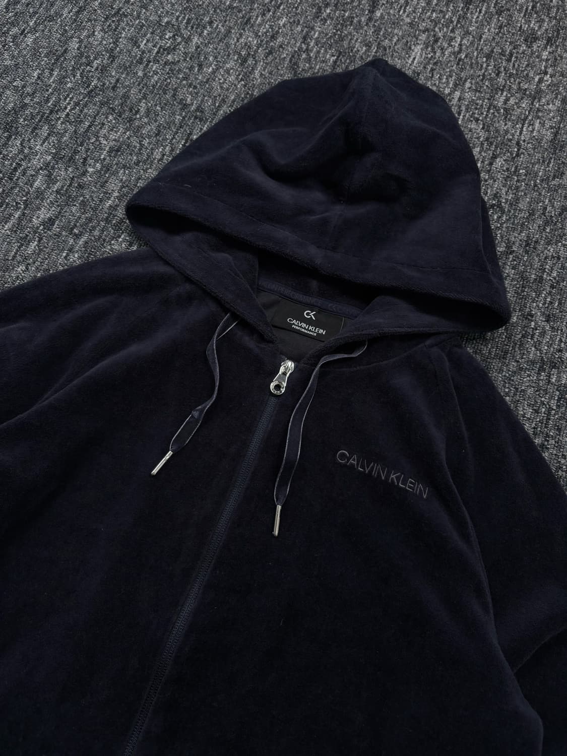 캘빈클라인 벨벳 후드집업 상품이미지3