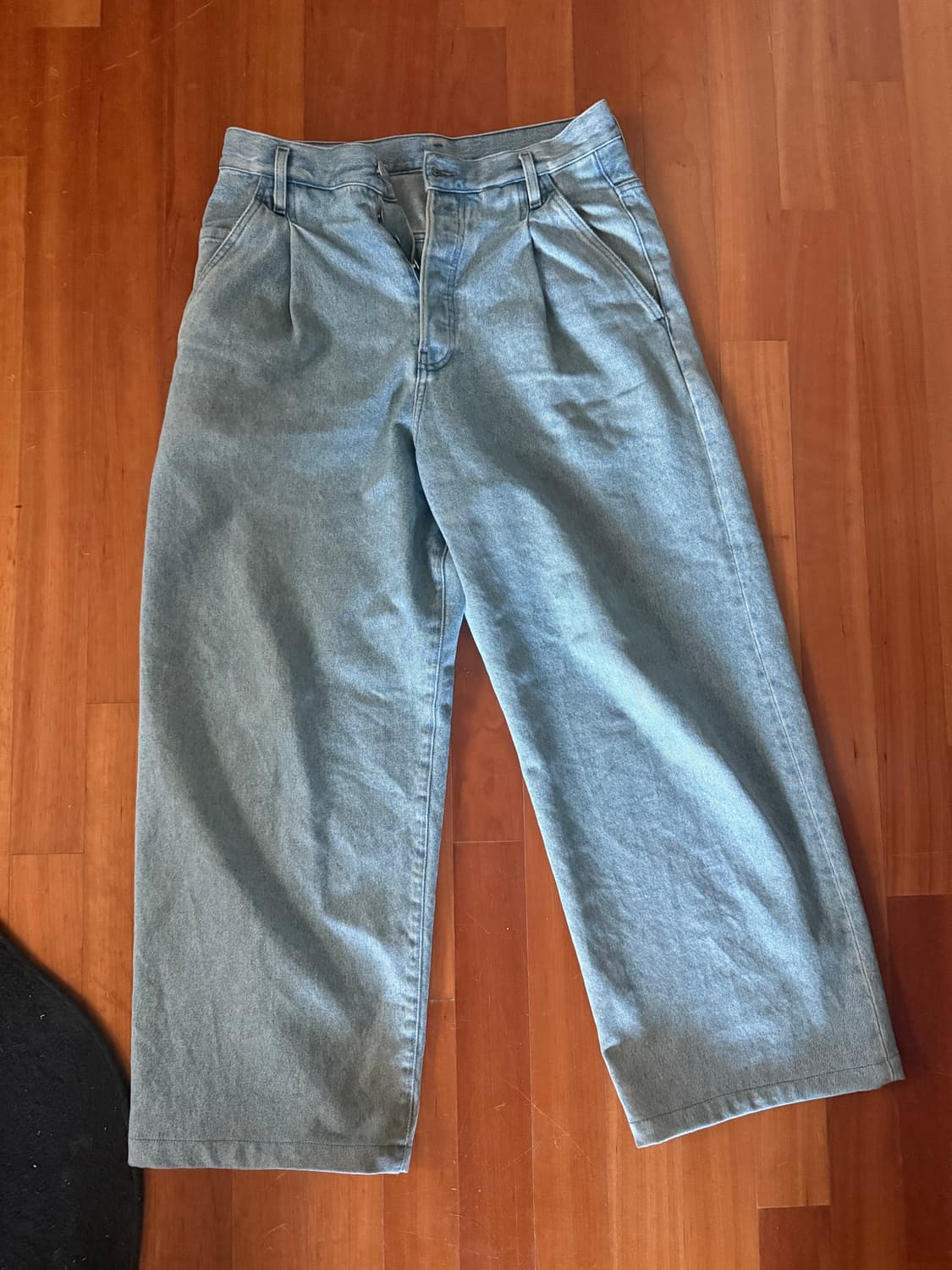 드리스 반 노튼 와이드핏 진 31 상품이미지1