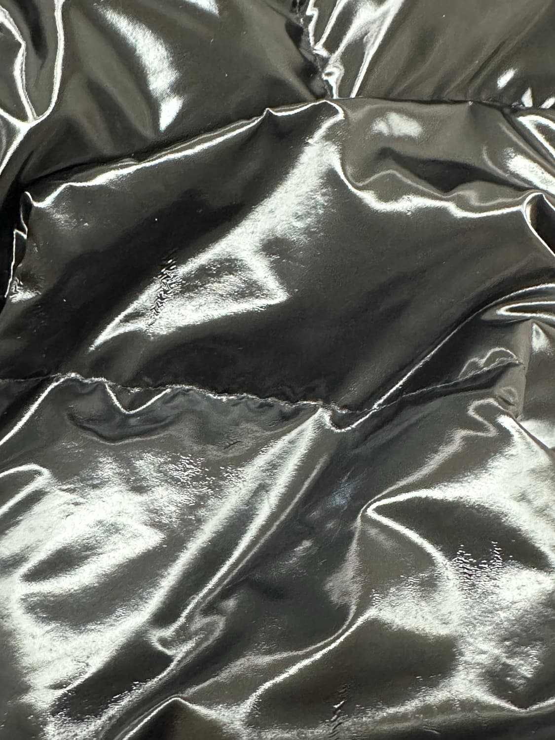 마지막가격(급전 이번주만)본투윈 숏패딩 여성 크롭 글로시 상품이미지5