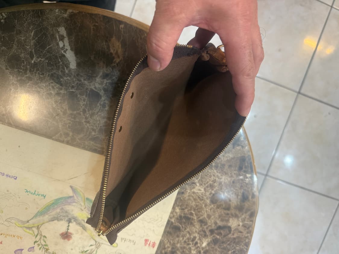 정품 루이비통 에바 클러치 팝니다 상품이미지7