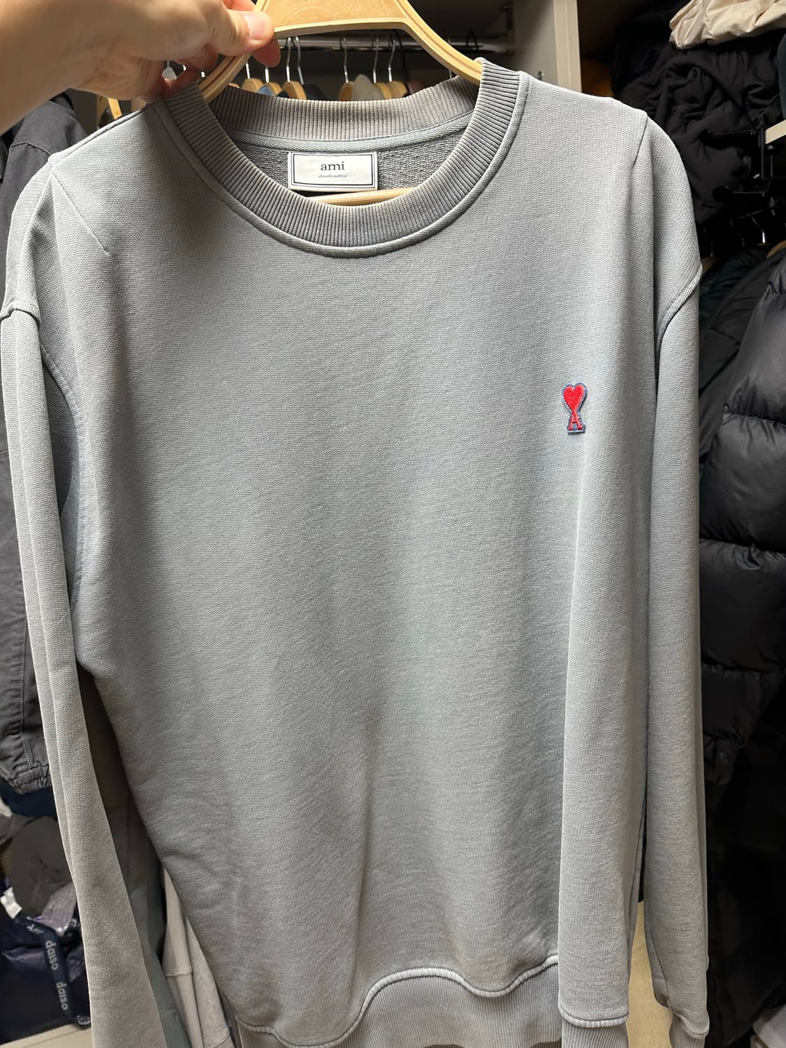 아미 맨투맨 팝니다 상품이미지1