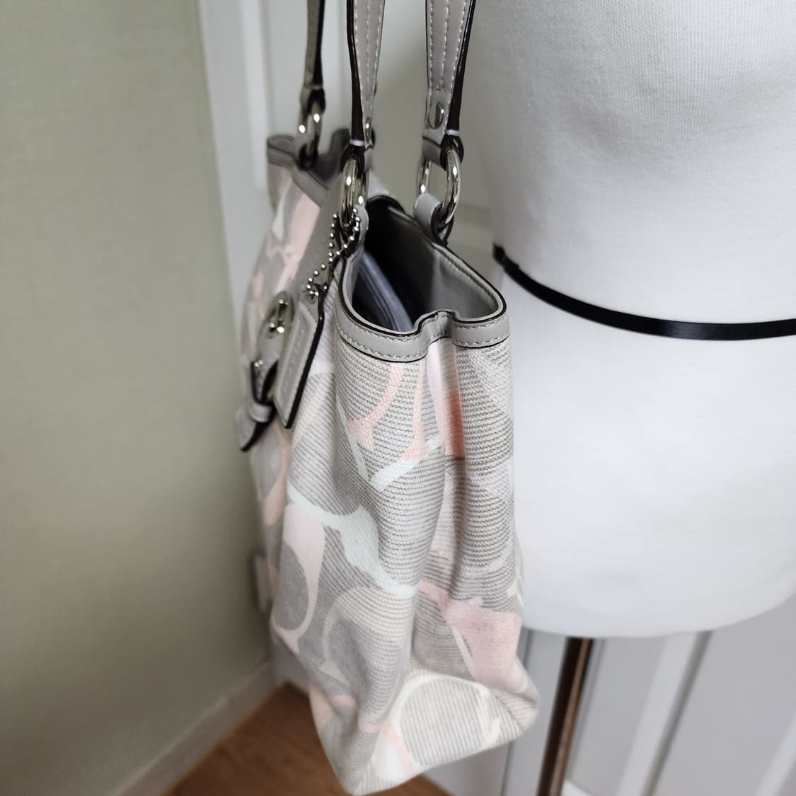 새거) 코치 소호 옵틴  숄더백 상품이미지3