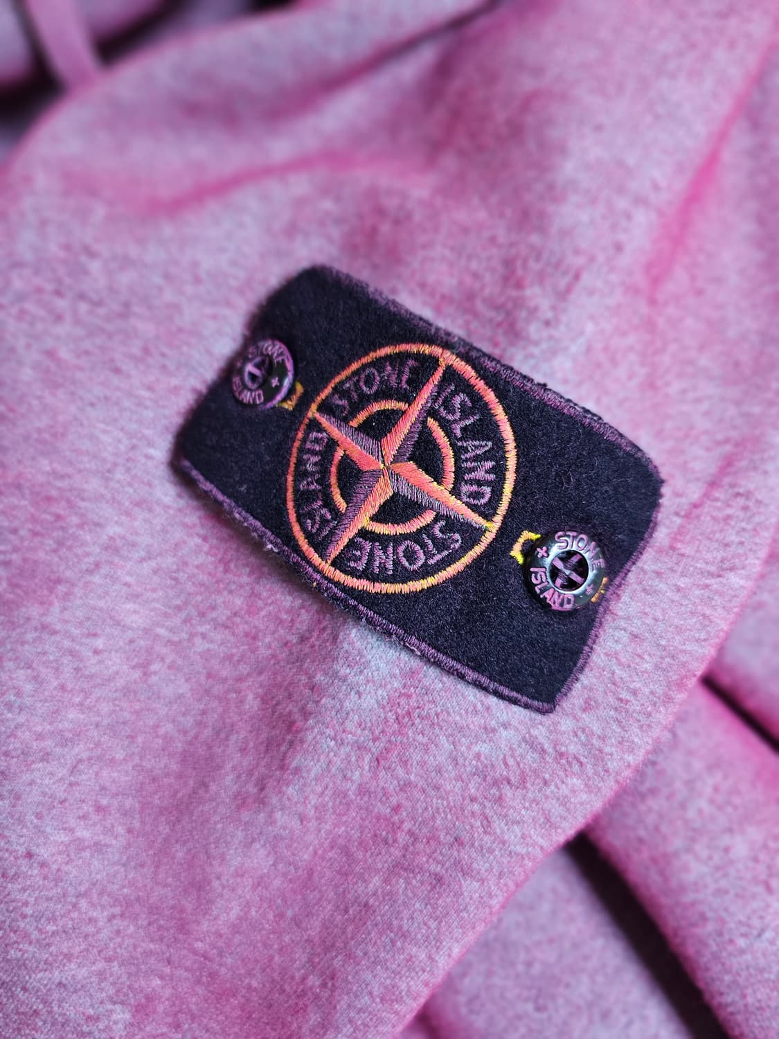 스톤아일랜드 더스트 와인 후드 티셔츠 상품이미지5